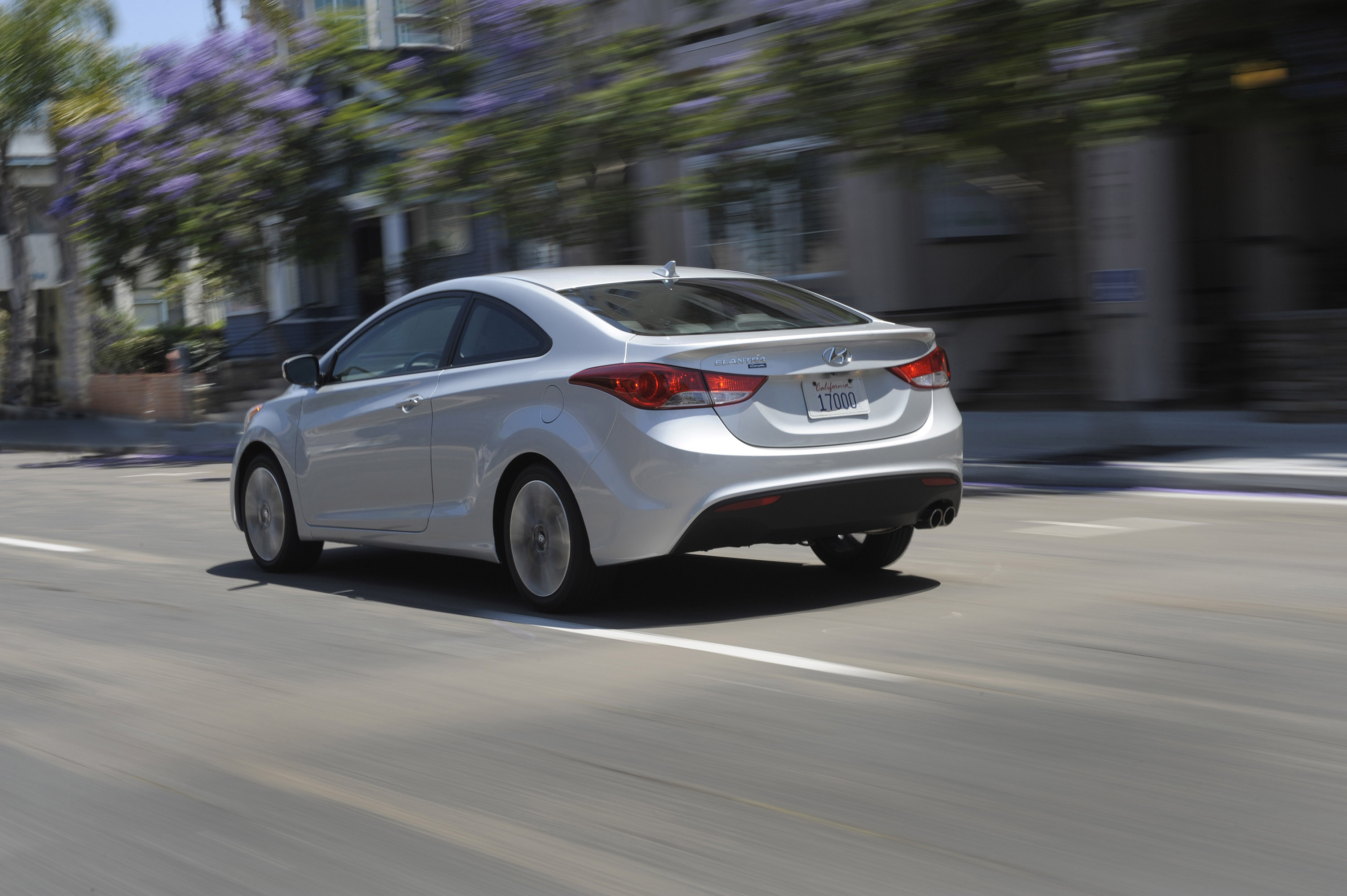 Hyundai Elantra Coupe photo #15