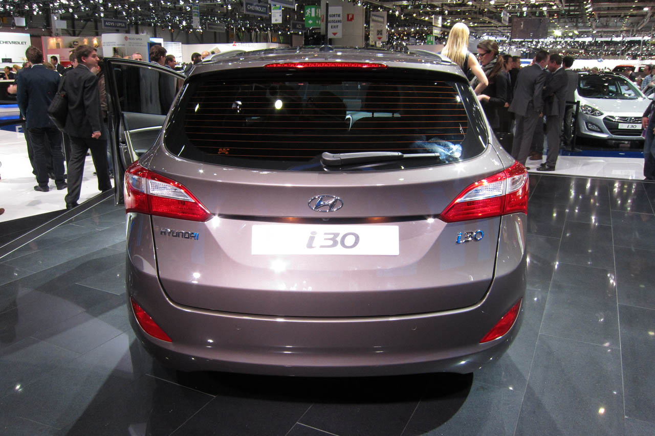 Hyundai i30 Wagon photo #27