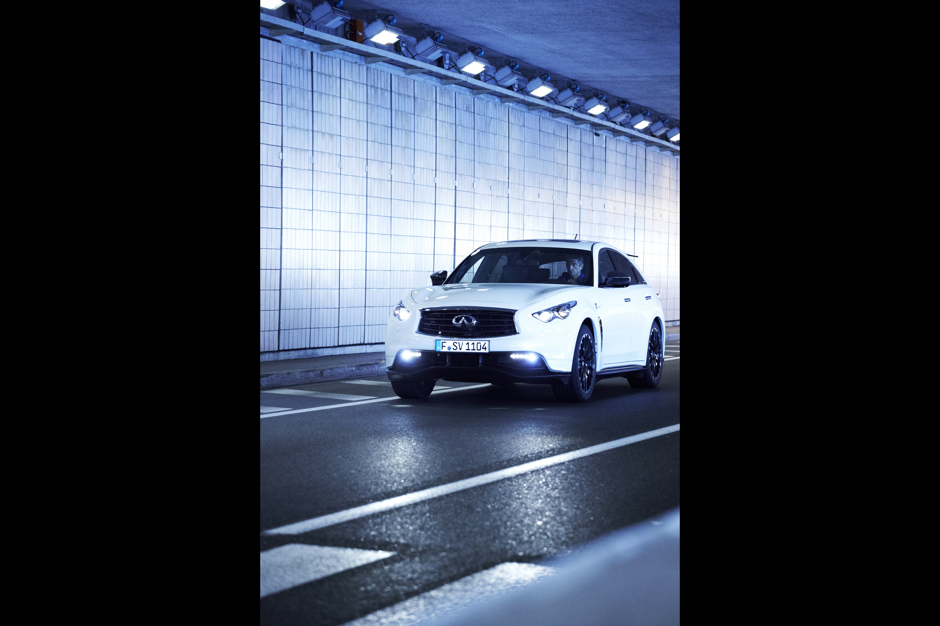 Infiniti FX Vettel Edition photo #19