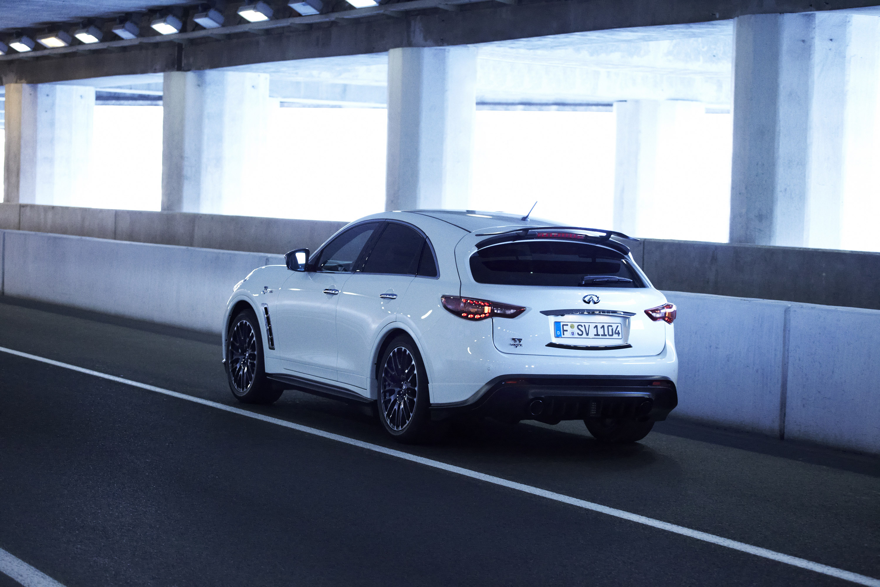 Infiniti FX Vettel Edition photo #32