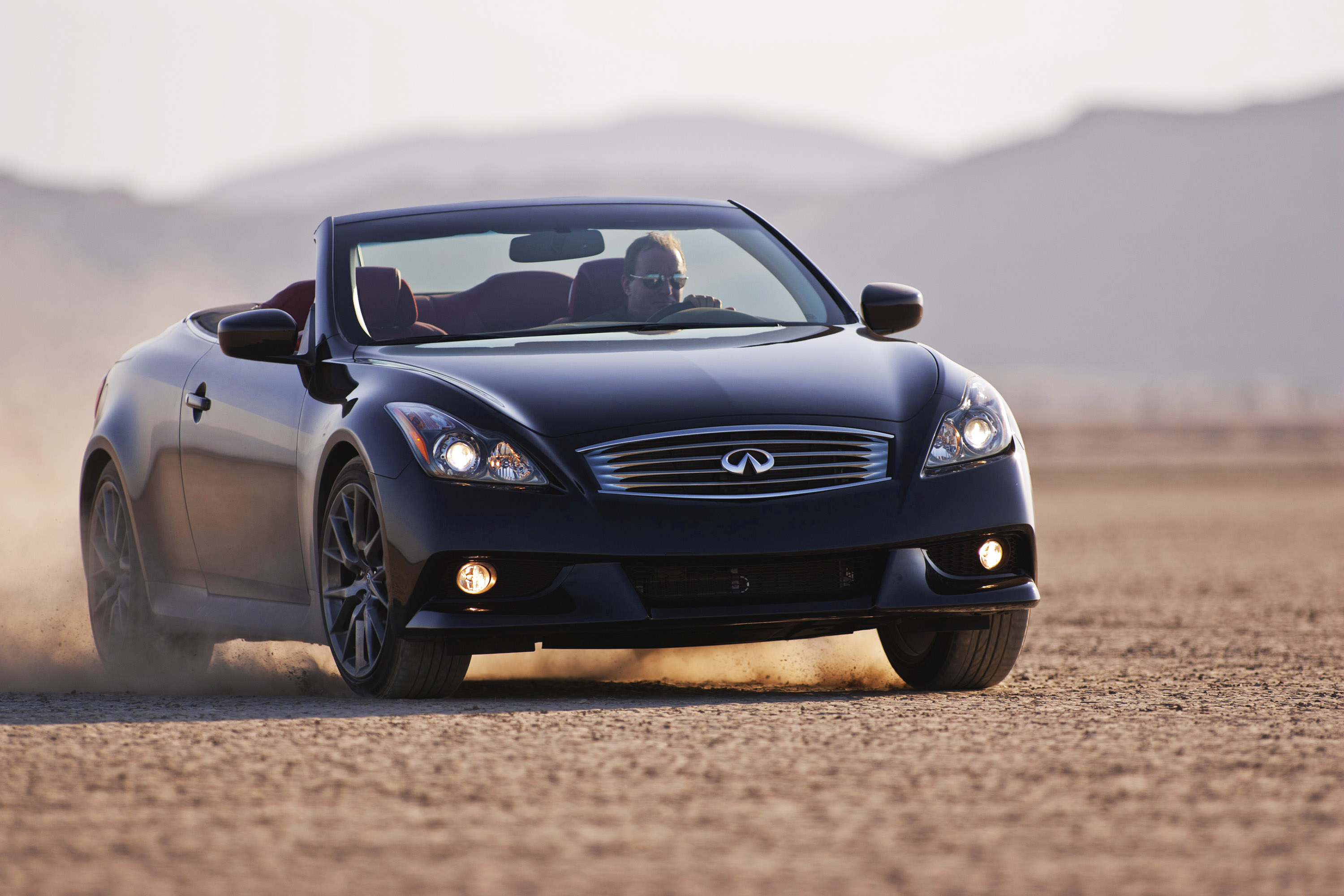 Infiniti IPL G Convertible photo #2