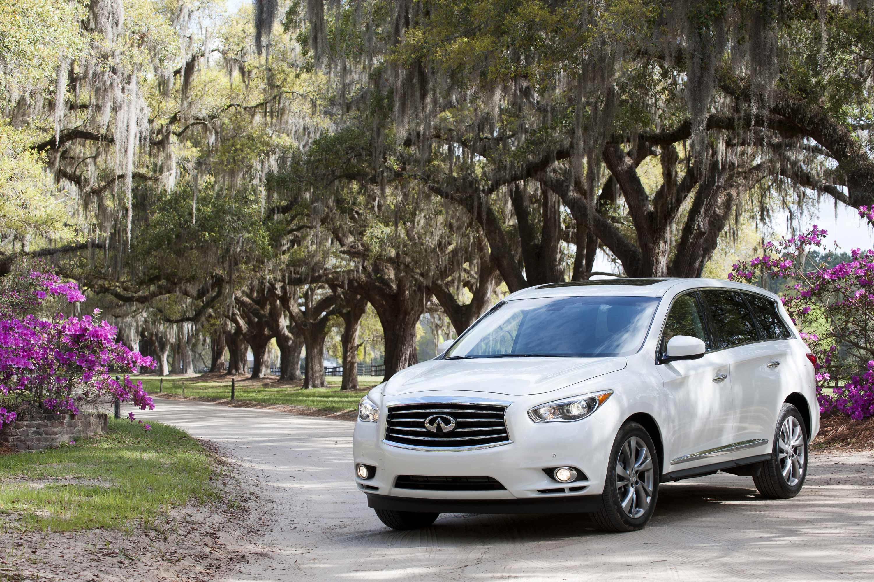 Infiniti JX photo #5