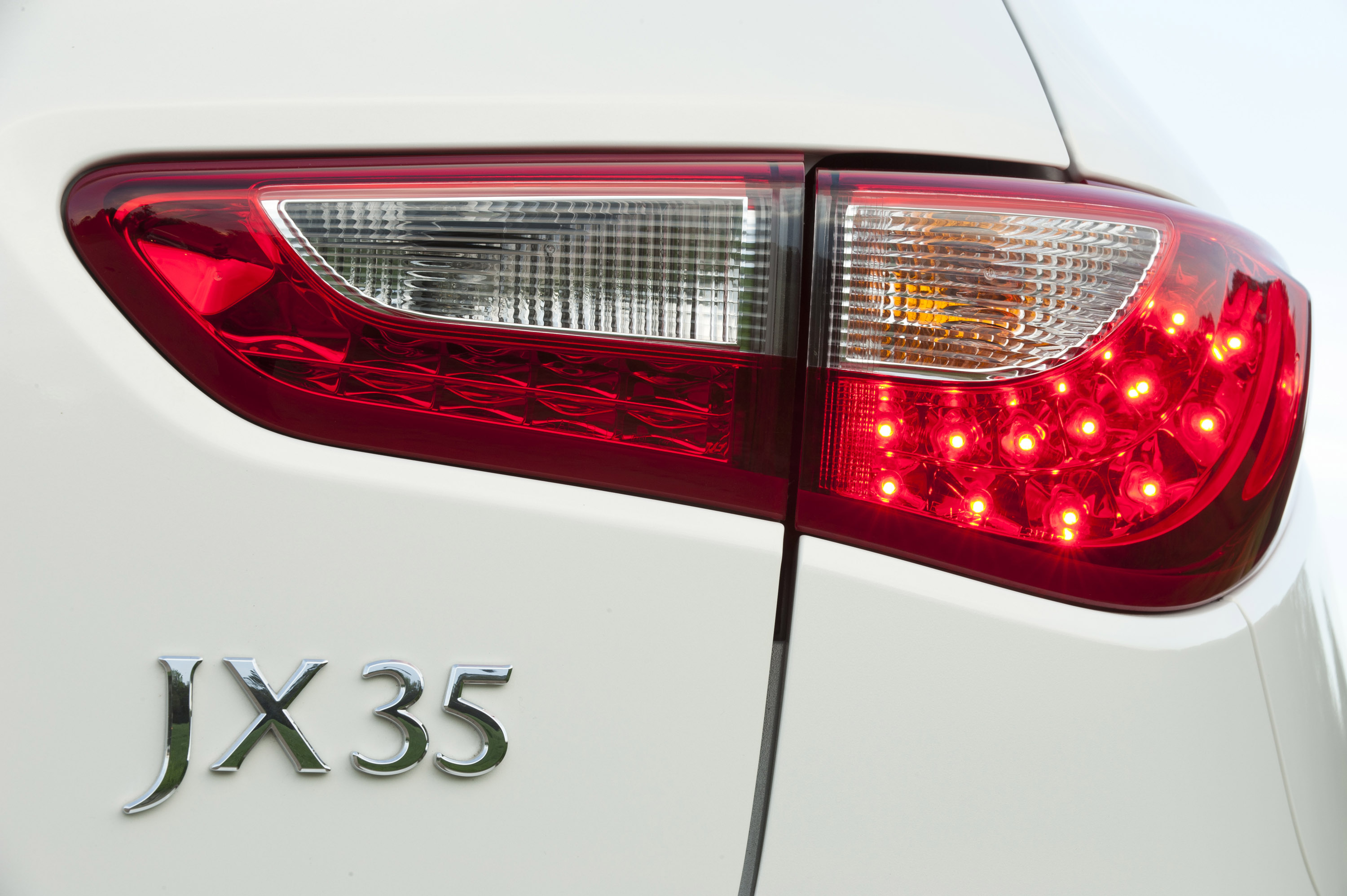 Infiniti JX photo #35