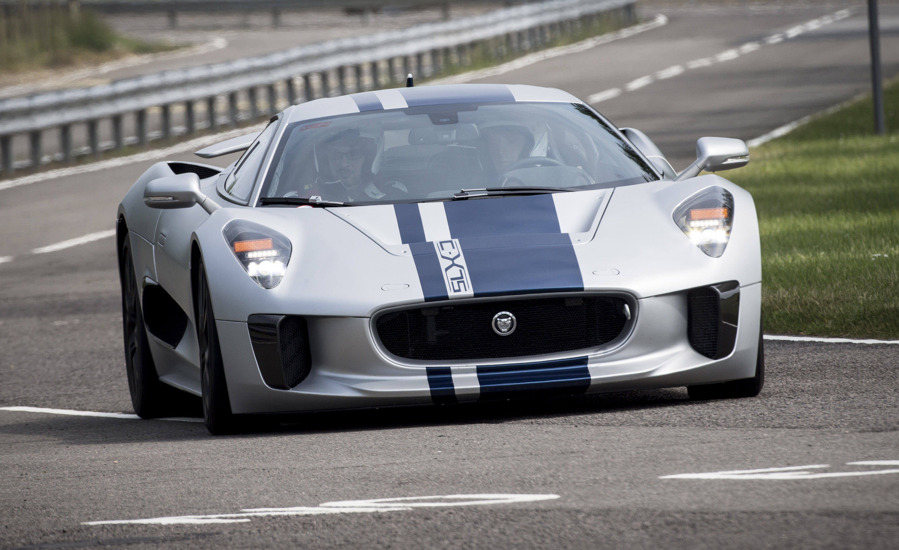 Jaguar C-X75 Concept photo #1