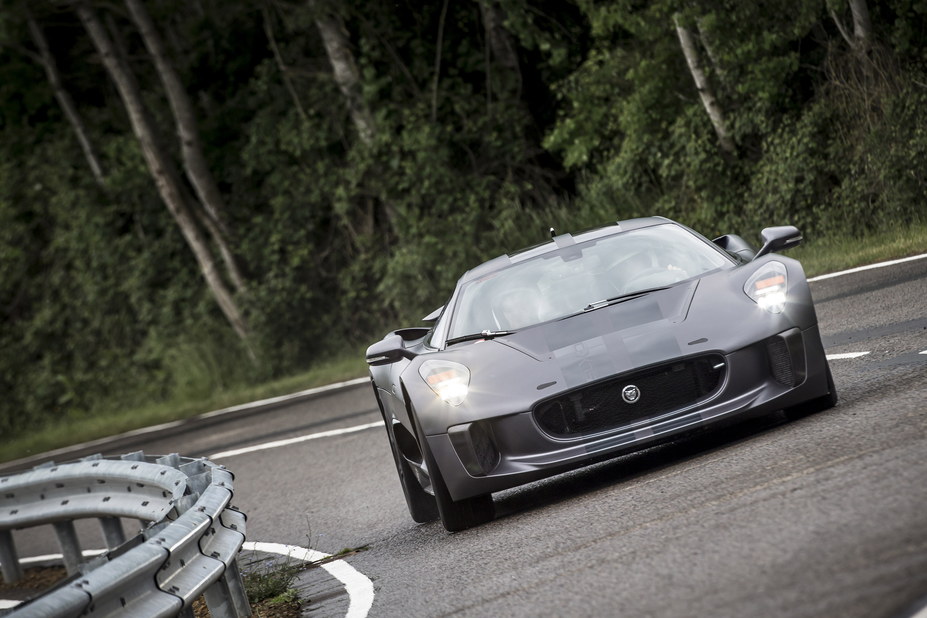 Jaguar C-X75 Concept photo #28