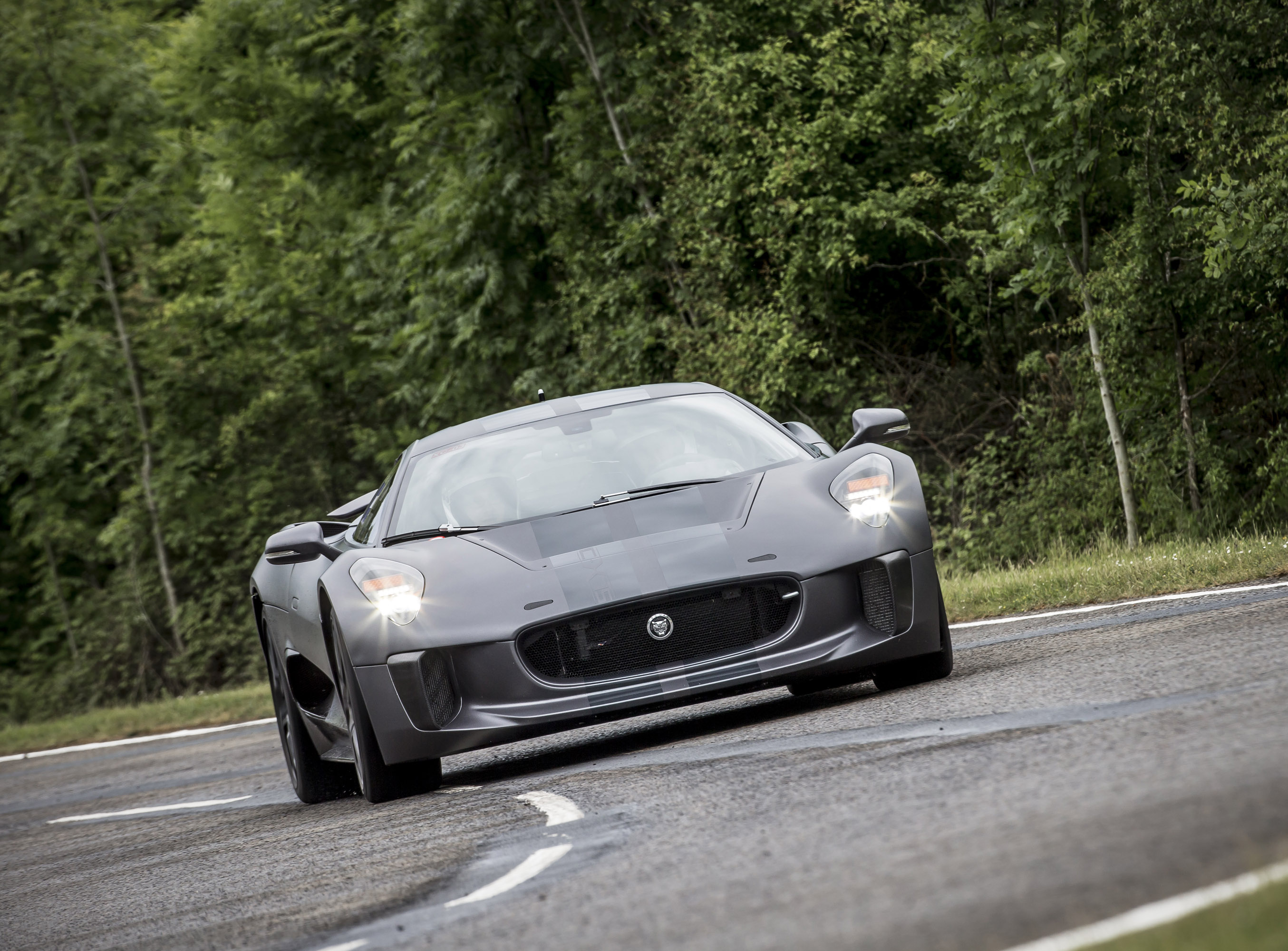 Jaguar C-X75 Concept photo #29