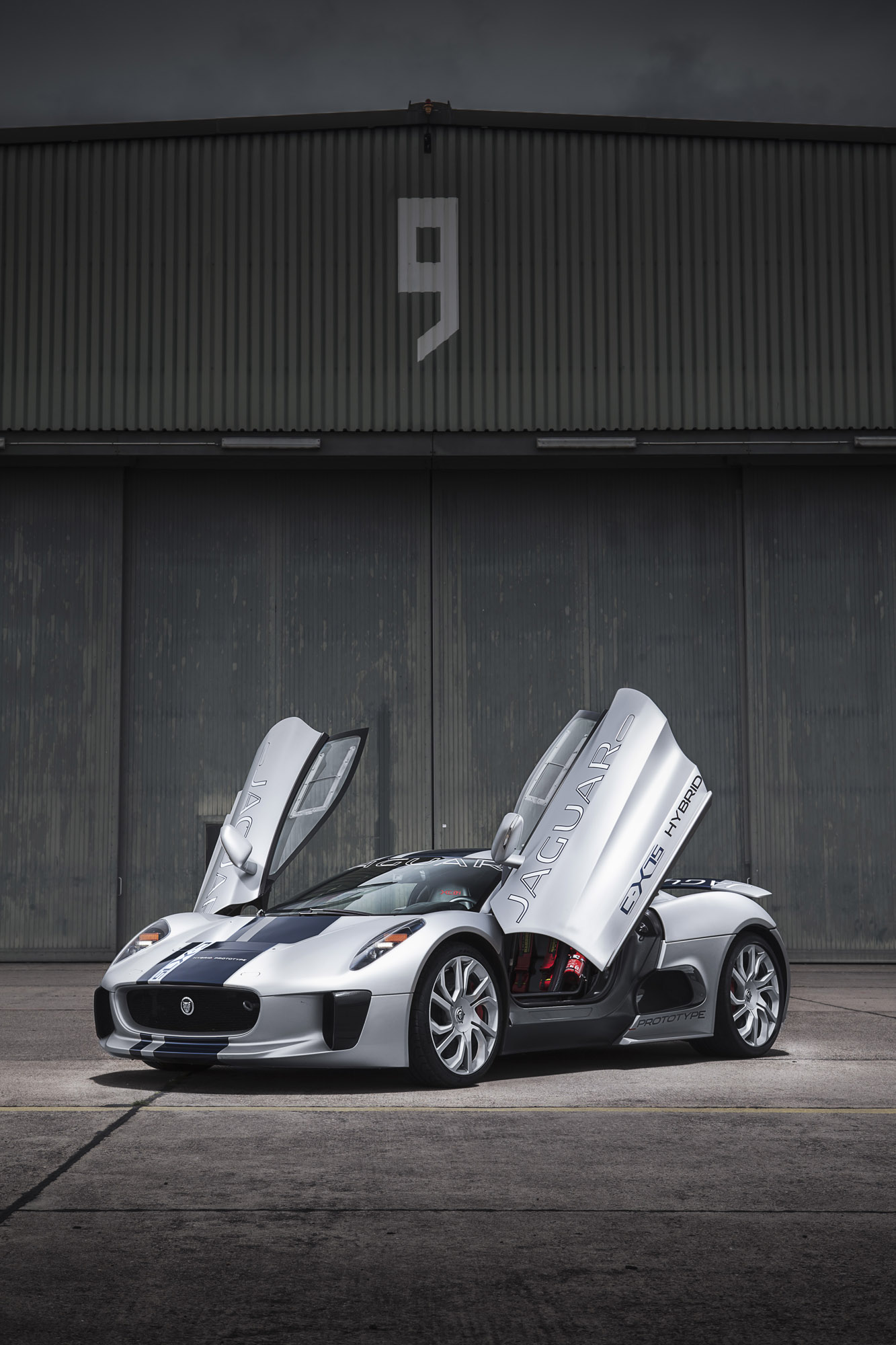 Jaguar C-X75 Concept photo #41