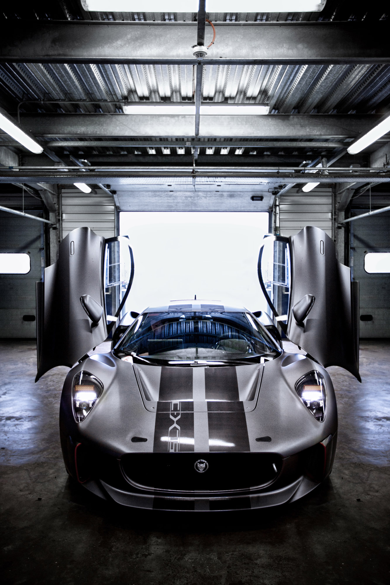 Jaguar C-X75 Concept photo #42