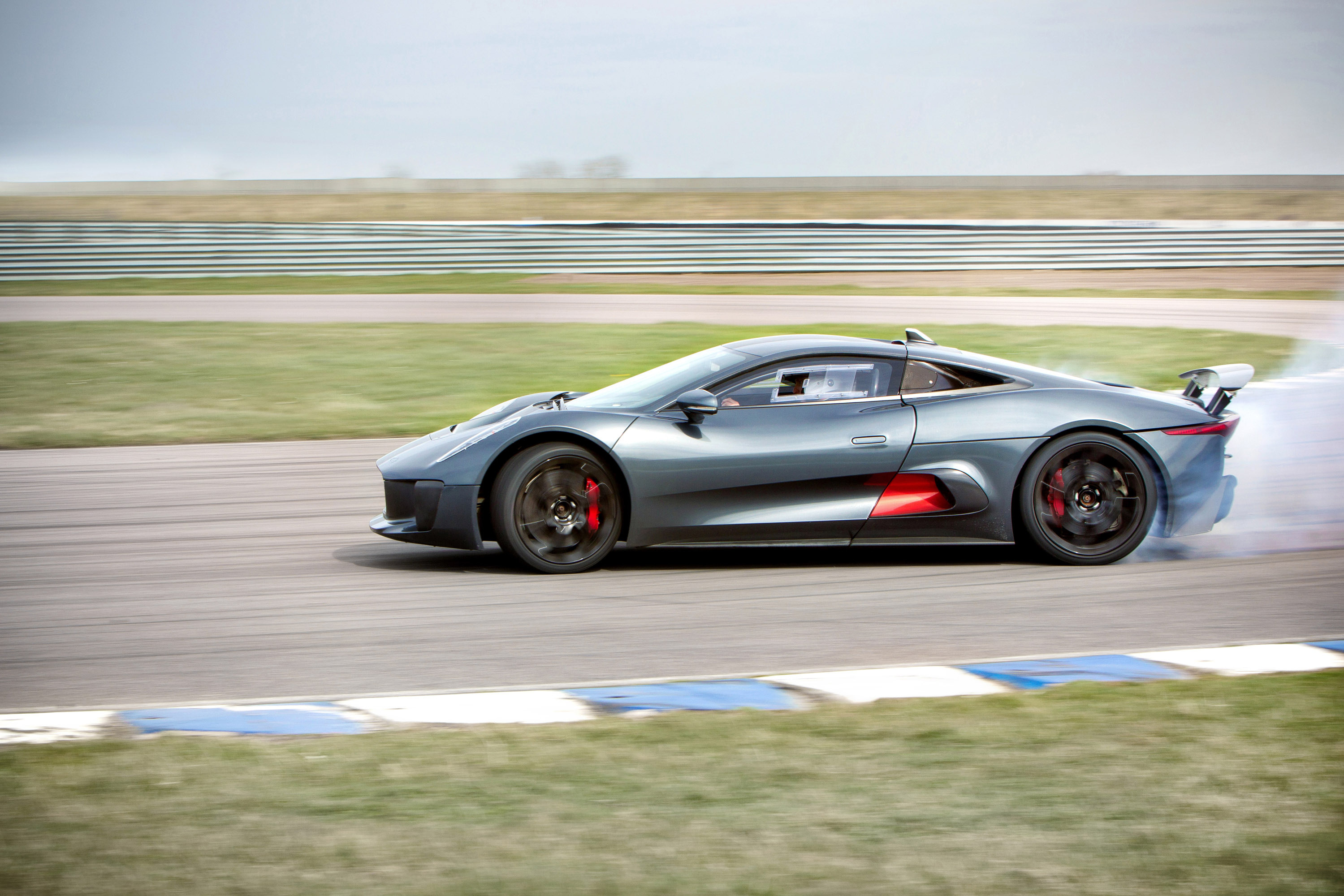 Jaguar C-X75 Concept photo #59