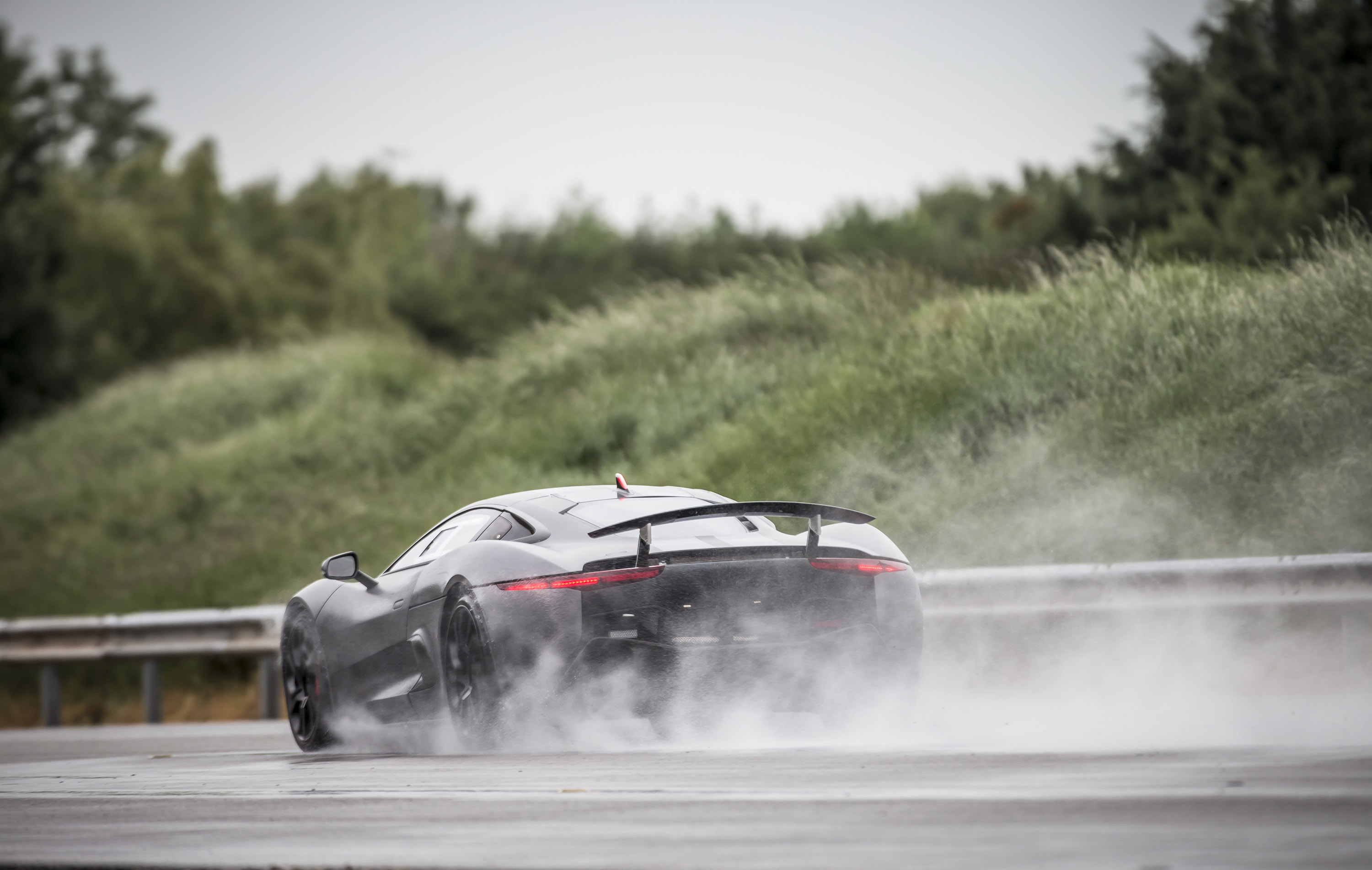 Jaguar C-X75 Concept photo #61