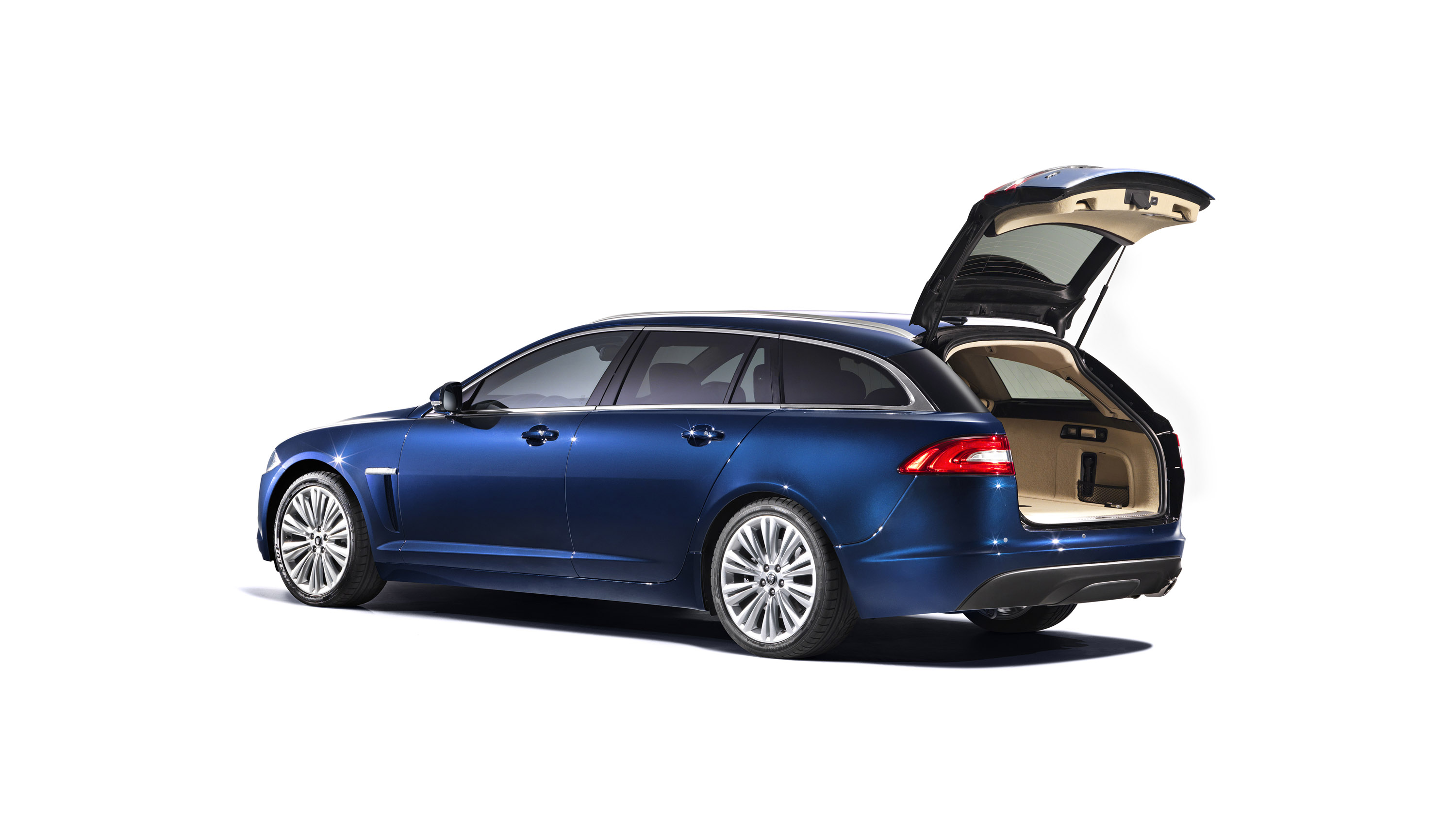 Jaguar XF Sportbrake photo #20
