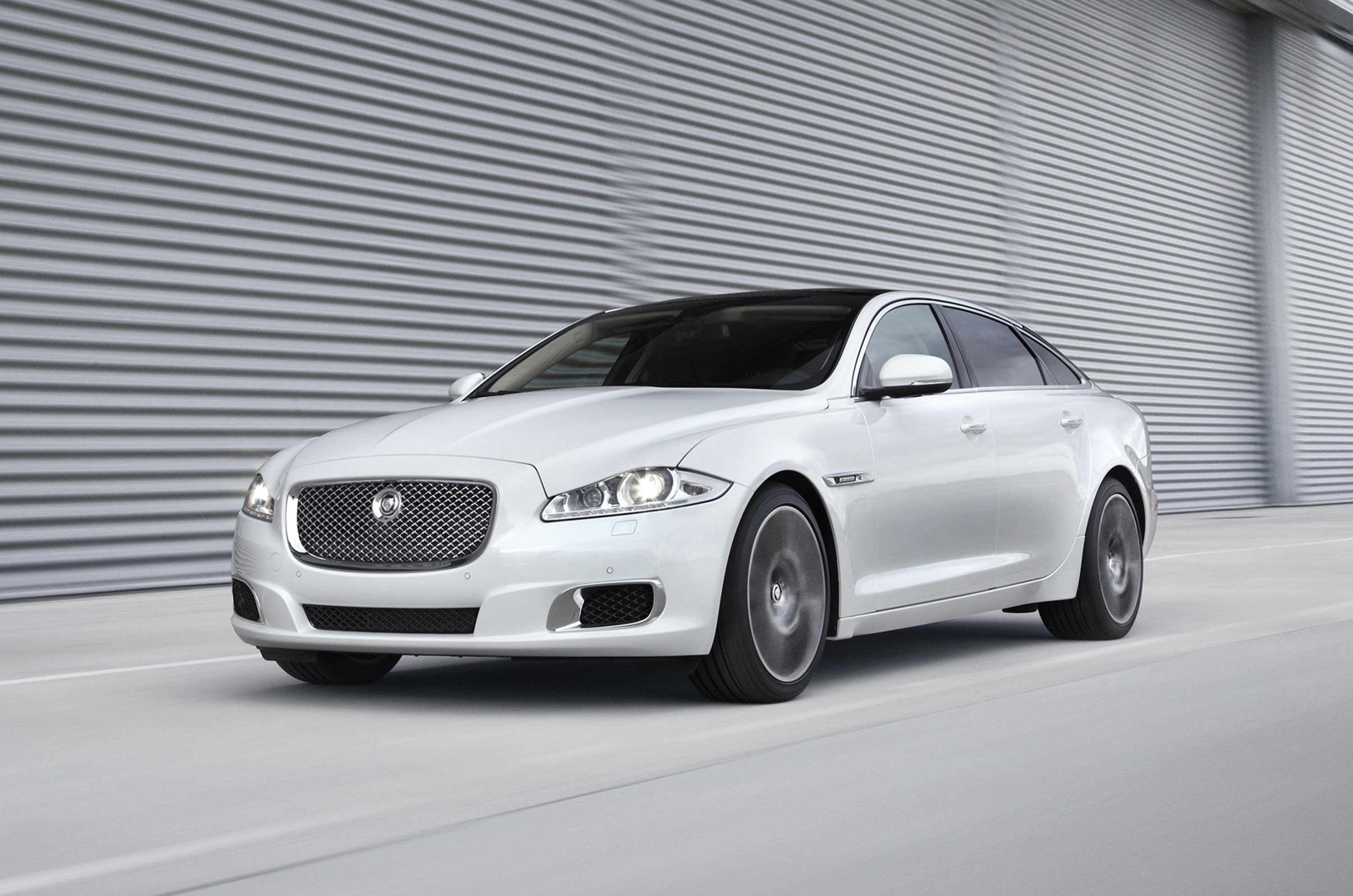 2013 Jaguar XJ Ultimate