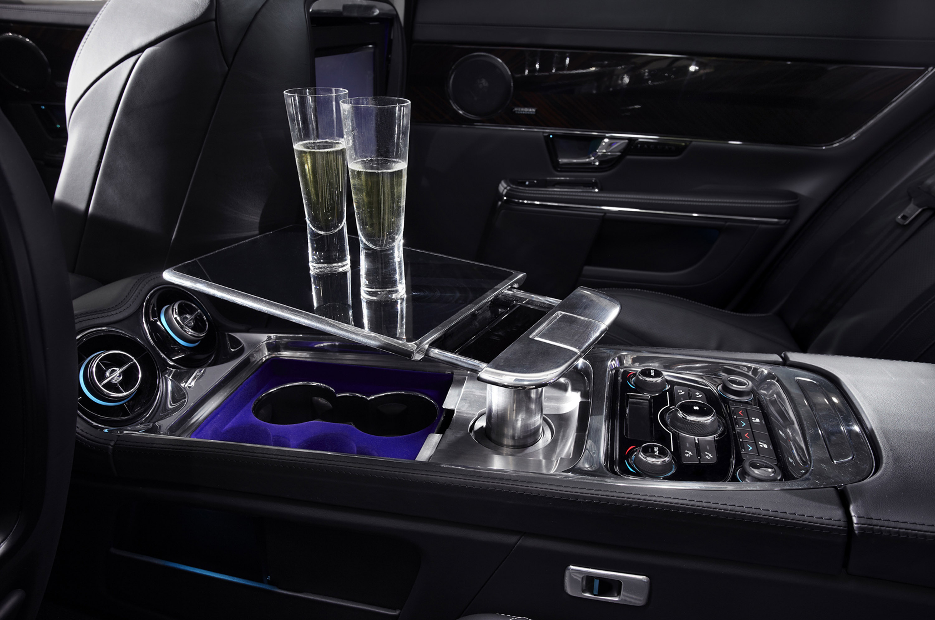 Jaguar XJ Ultimate photo #21