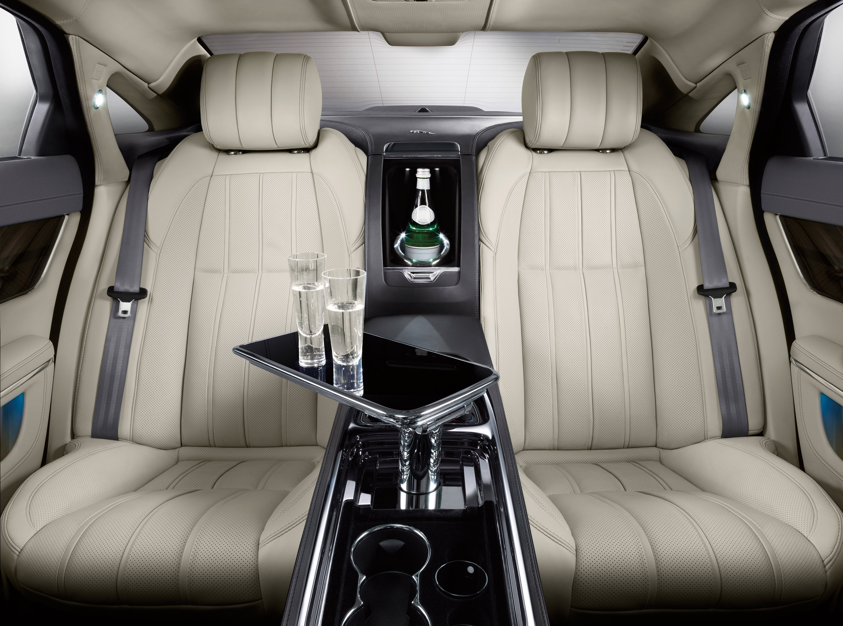 Jaguar XJ Ultimate photo #31