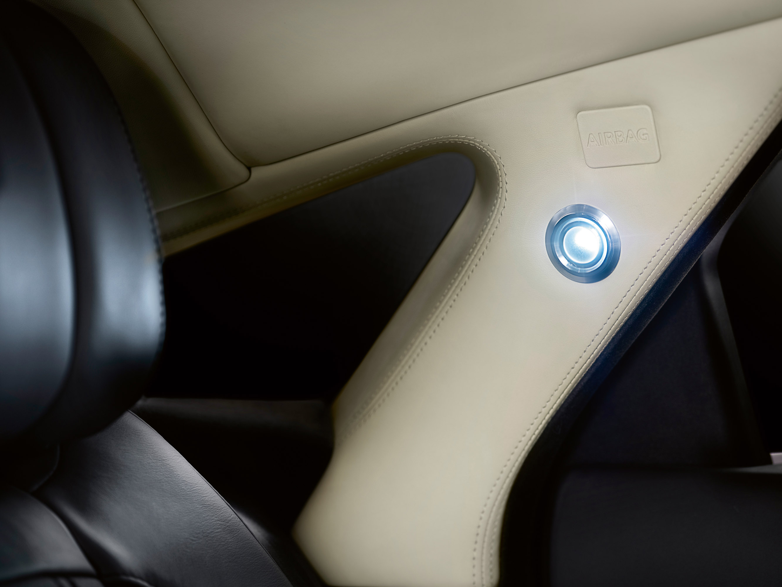 Jaguar XJ Ultimate photo #32