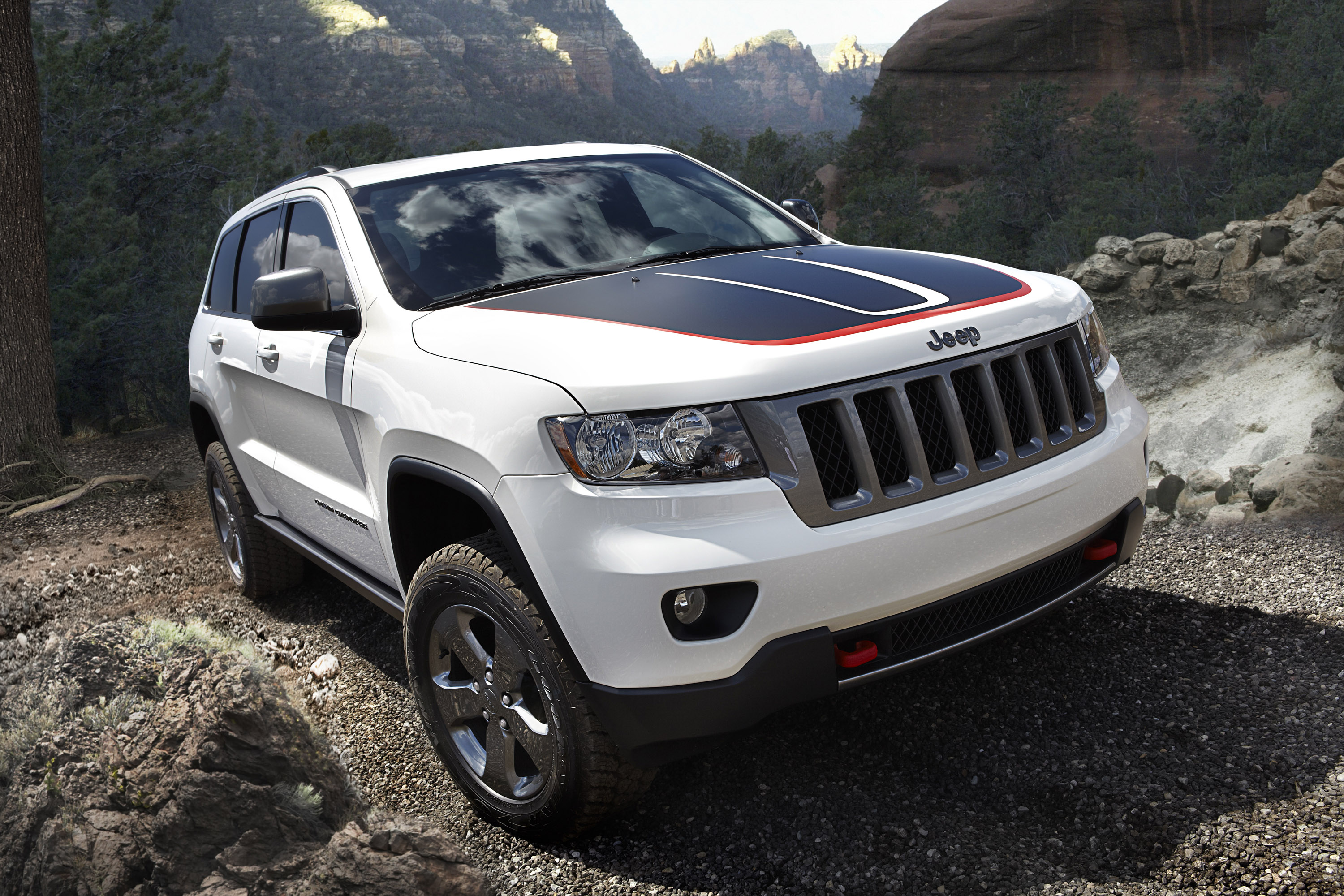 Jeep Grand Cherokee Trailhawk photo #2