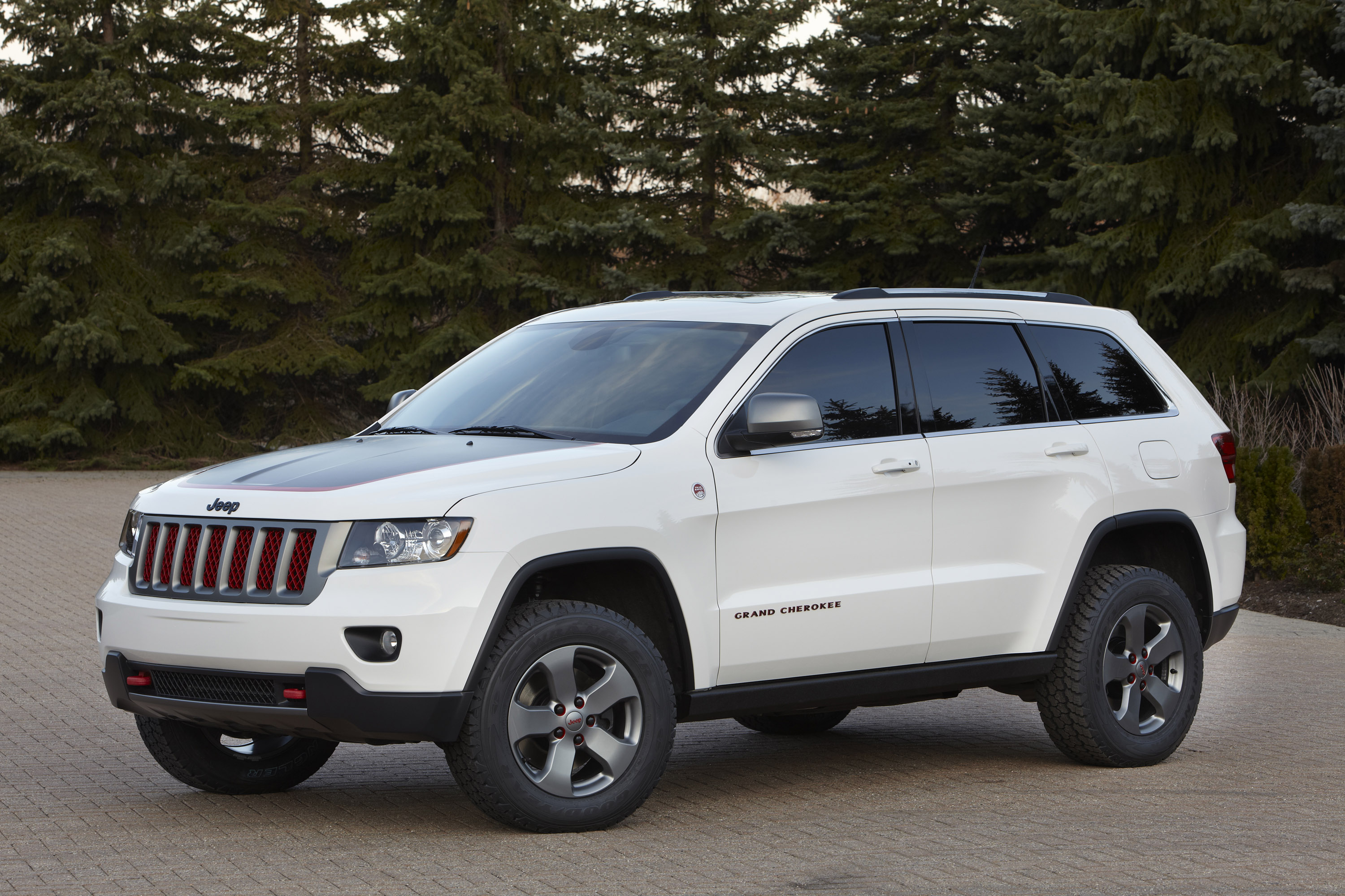 2013 Jeep Grand Cherokee Trailhawk HD Pictures