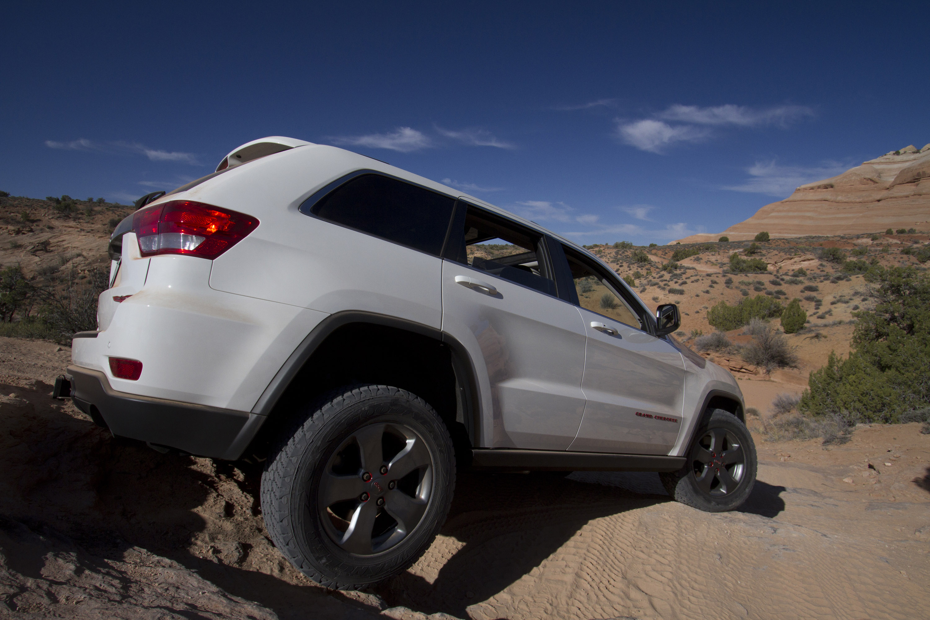 2013 Jeep Grand Cherokee Trailhawk Hd Pictures