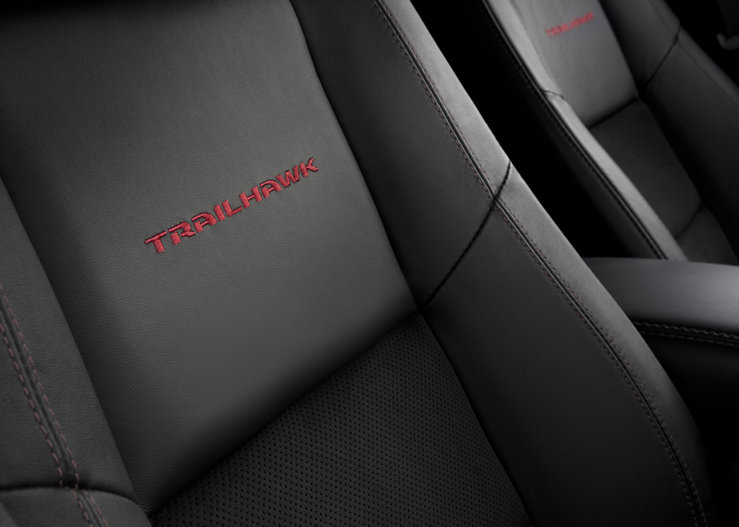 Jeep Grand Cherokee Trailhawk photo #16