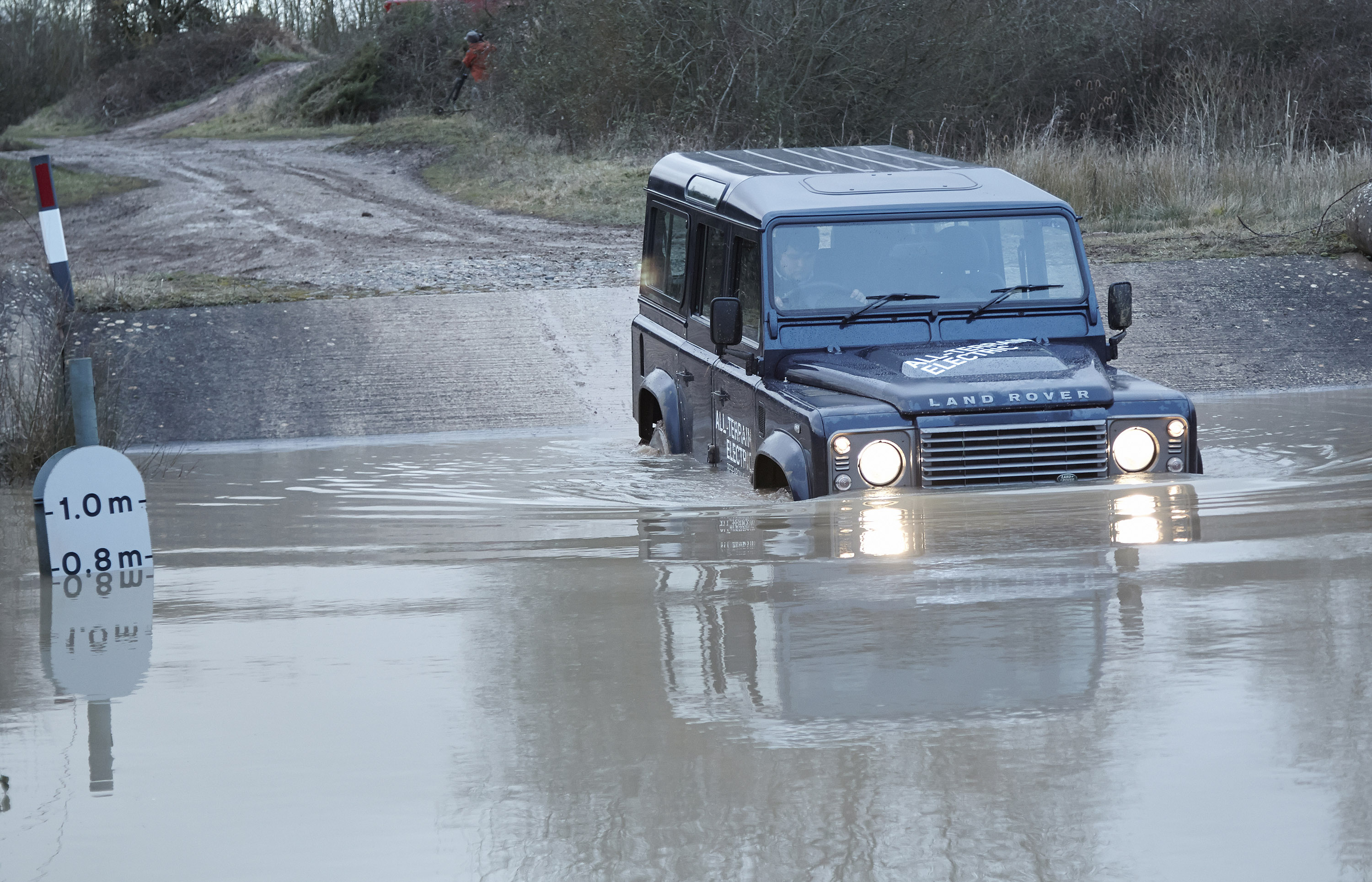 Land Rover Defender Electric Concept photo #7