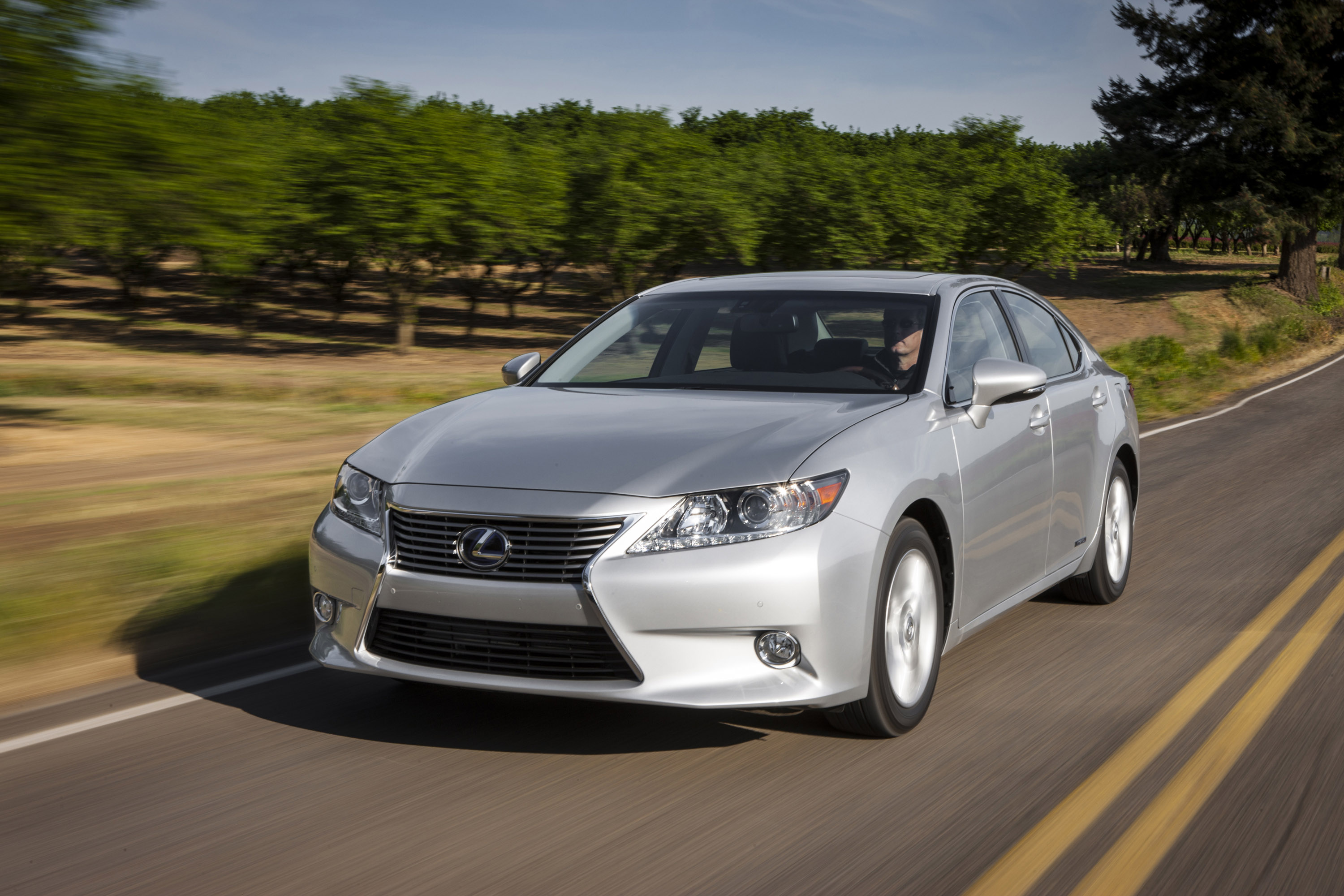 Lexus ES 300h photo #4