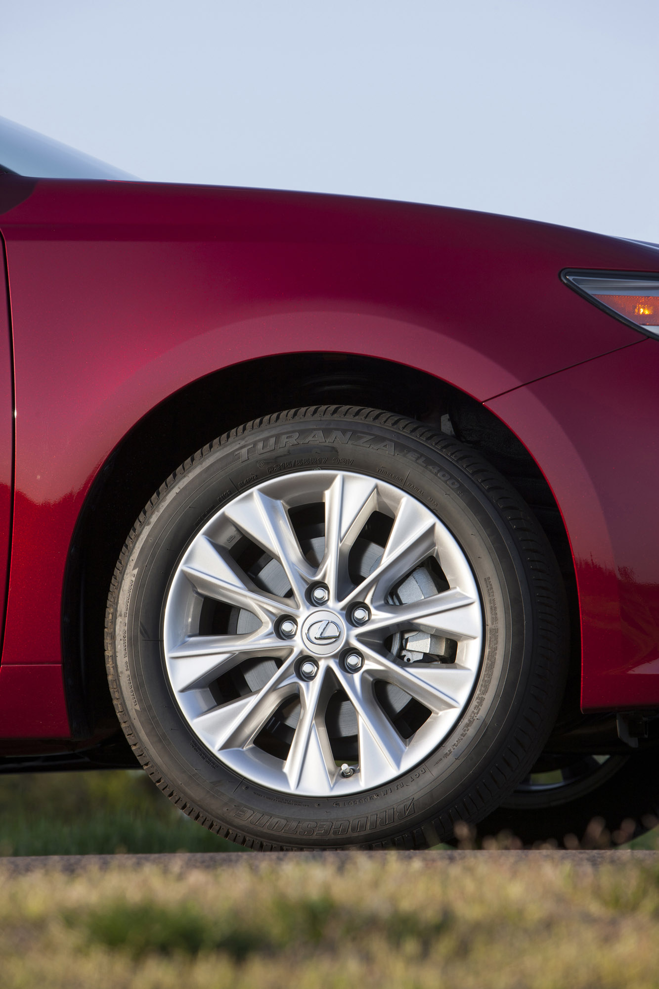 Lexus ES 300h photo #21