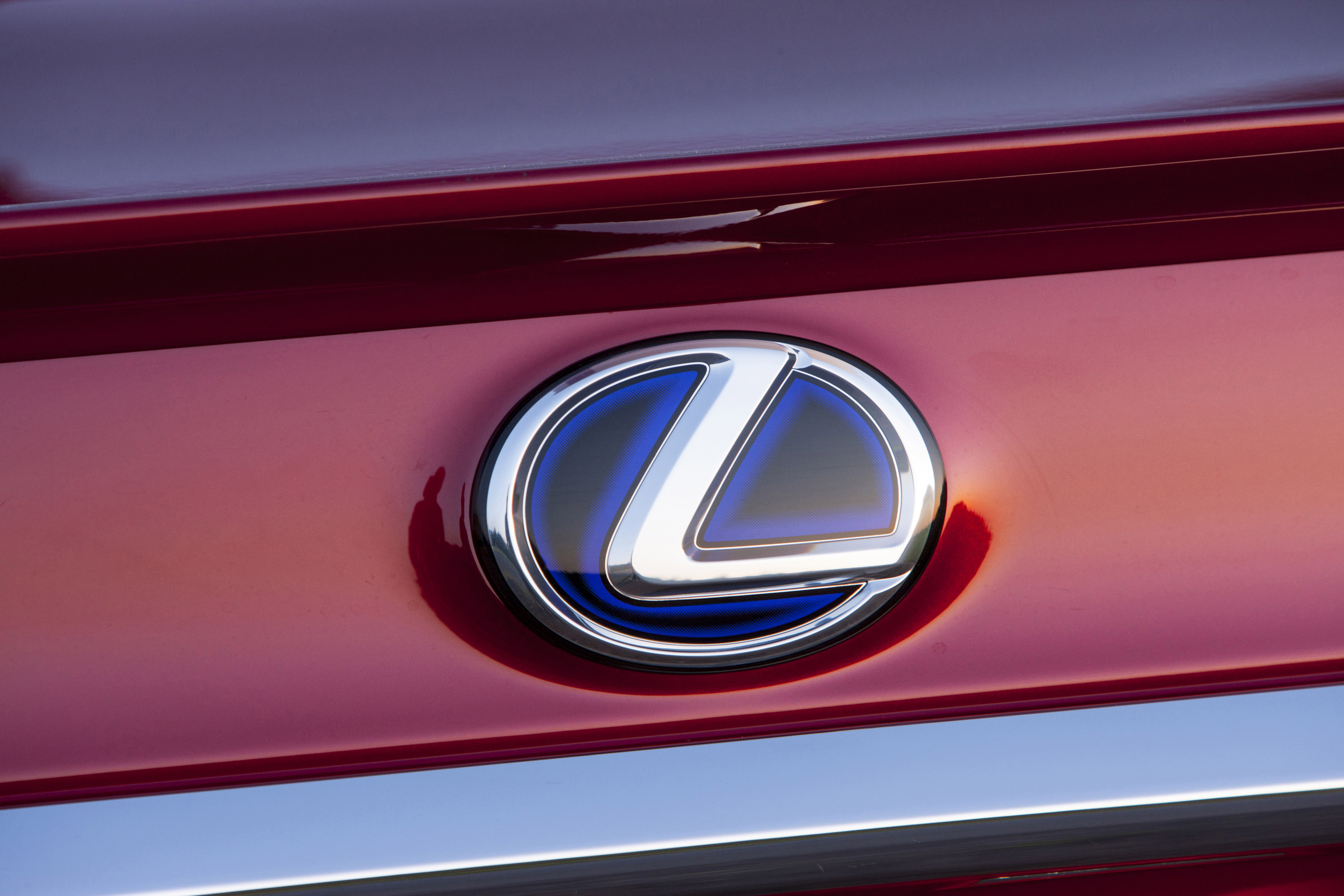 Lexus ES 300h photo #22