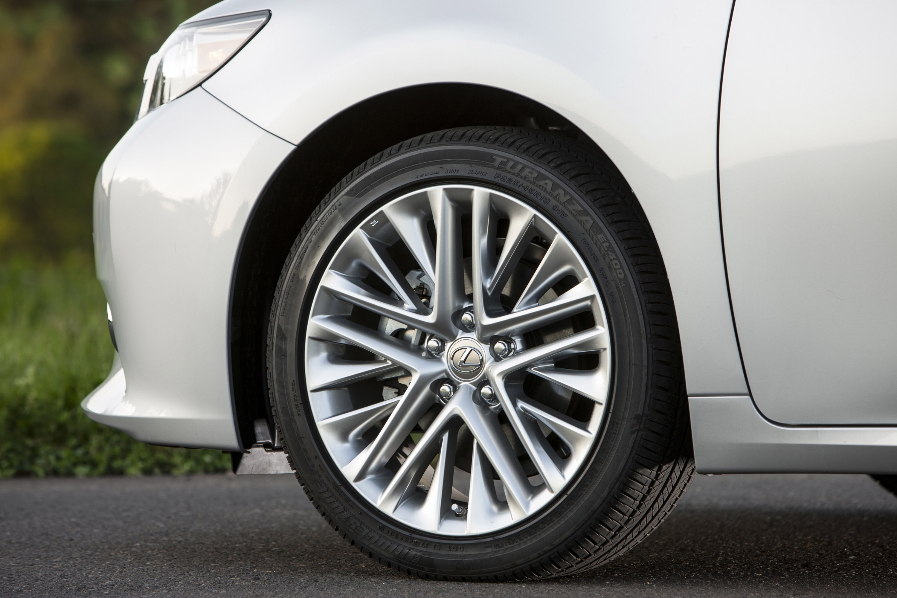 Lexus ES 350 photo #16