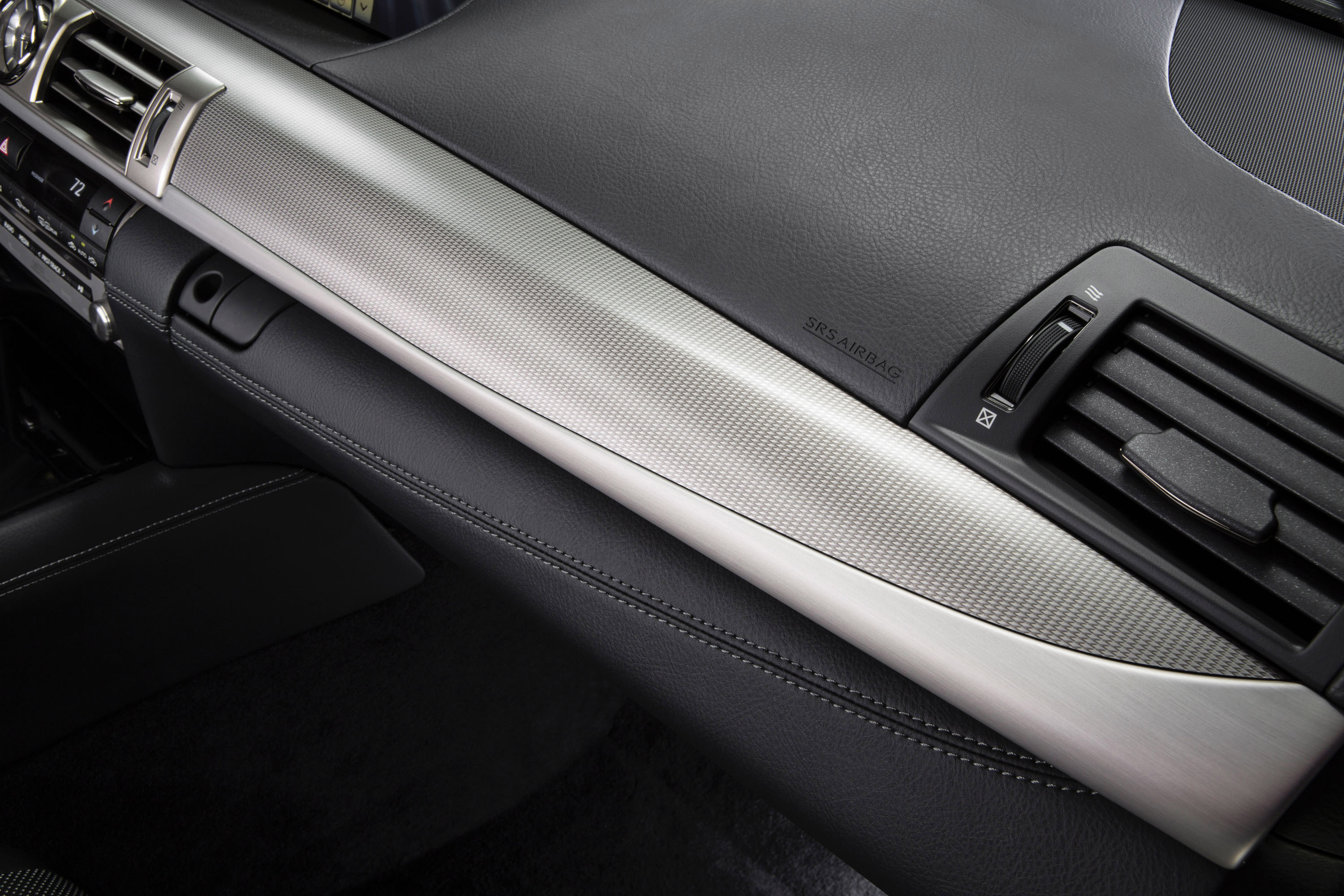 Lexus LS 460 F Sport photo #24