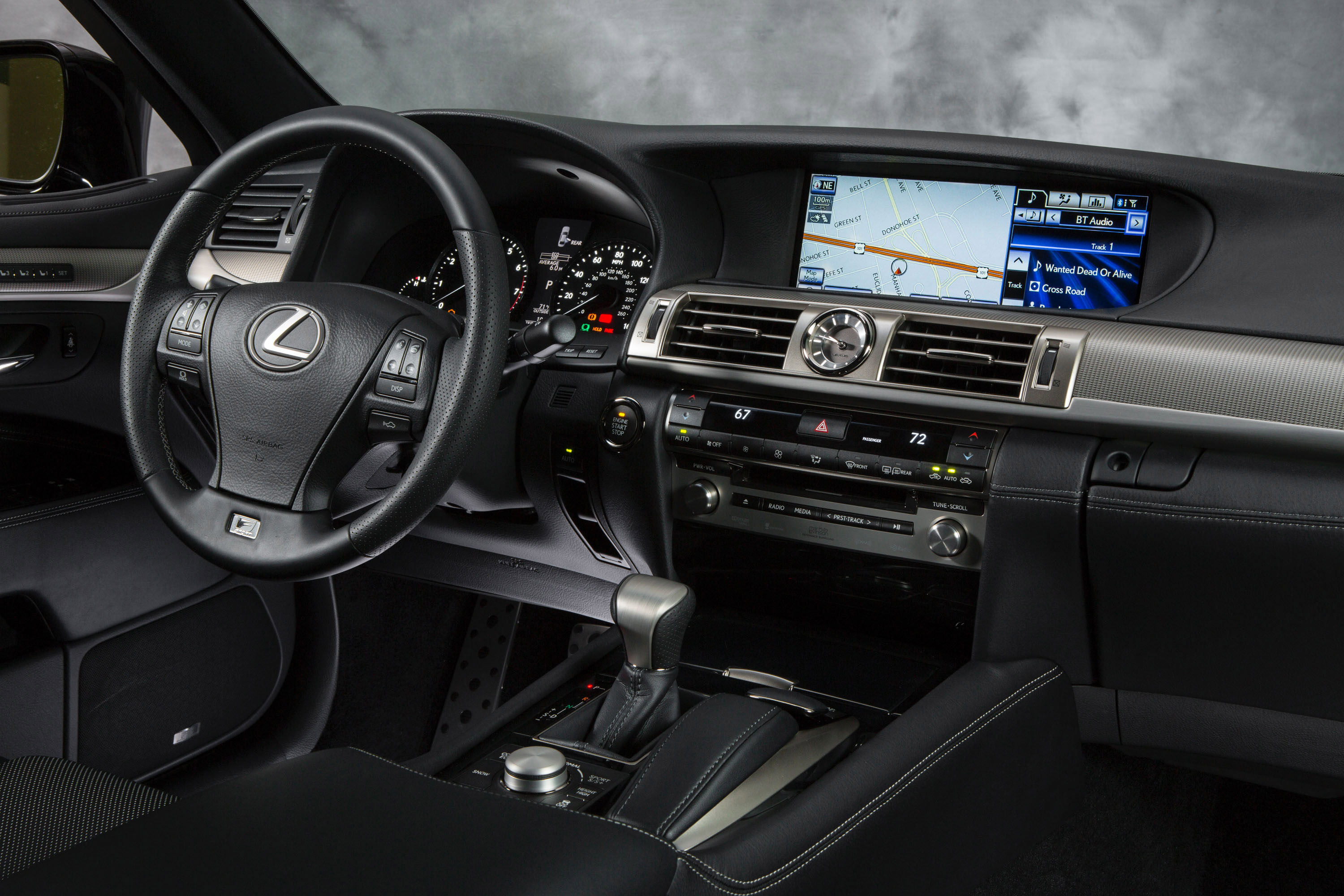 Lexus LS 460 F Sport photo #32