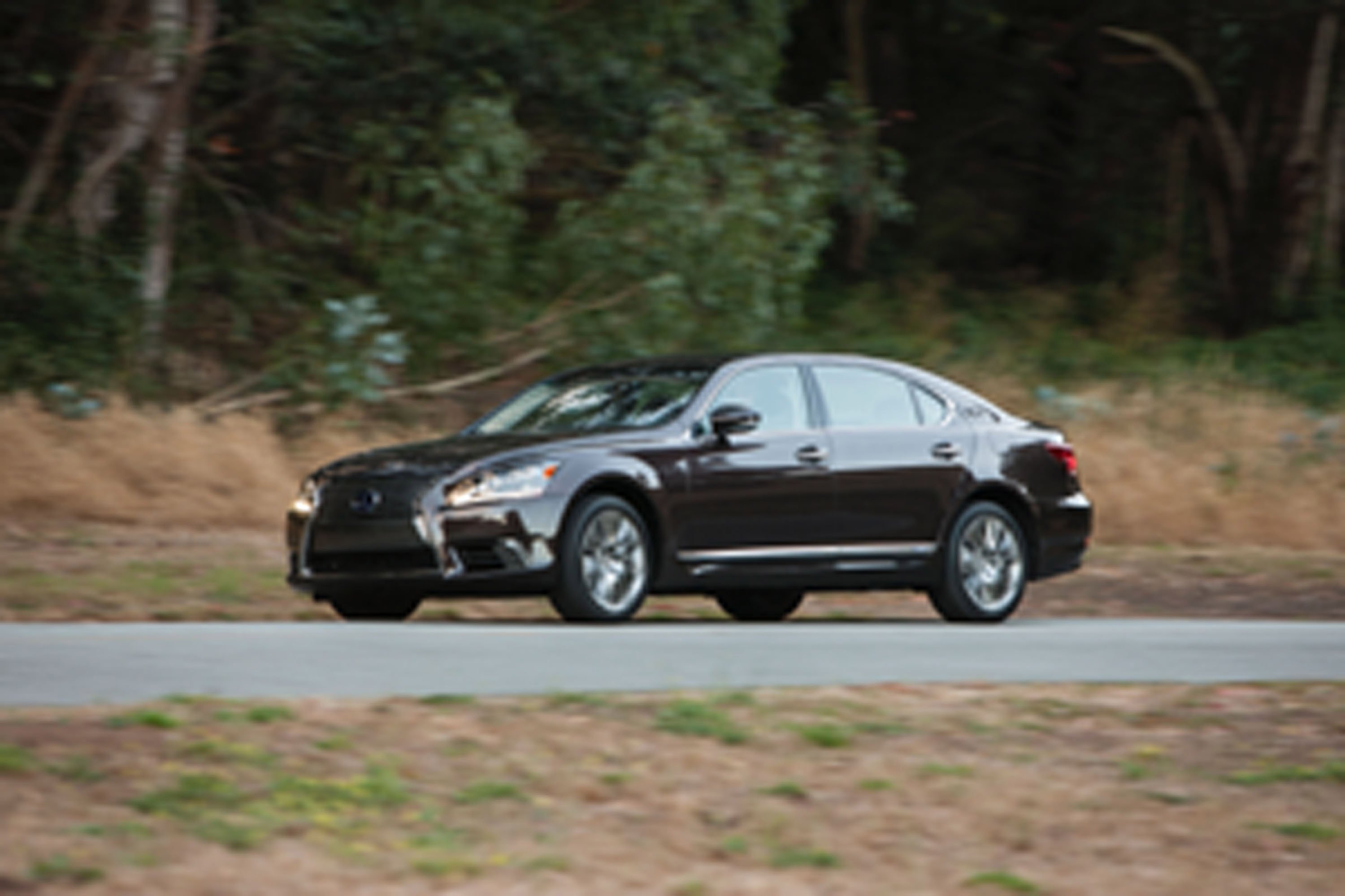 Lexus LS 600h L photo #2