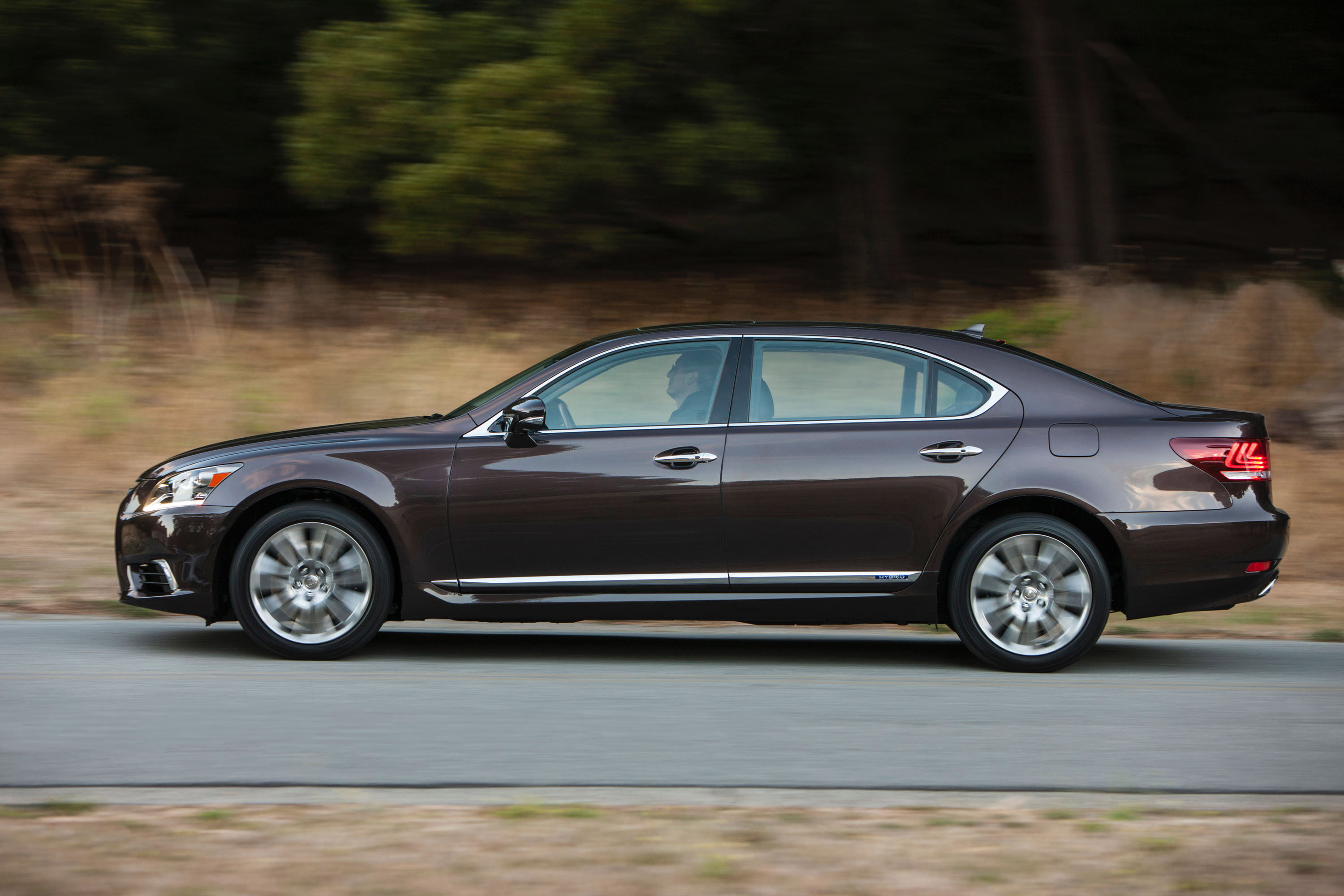 Lexus LS 600h L photo #3