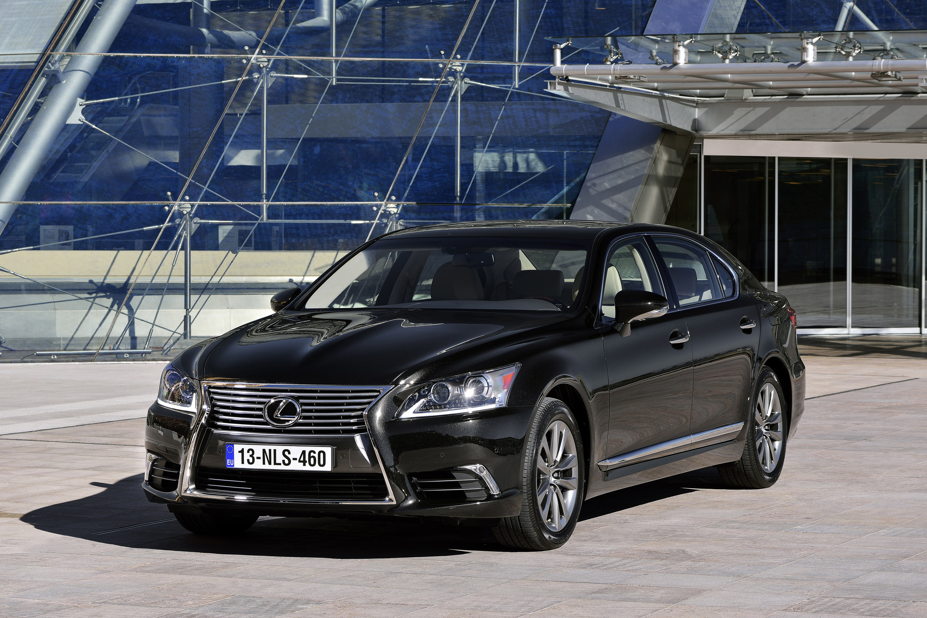 Lexus LS EU-Version photo #1