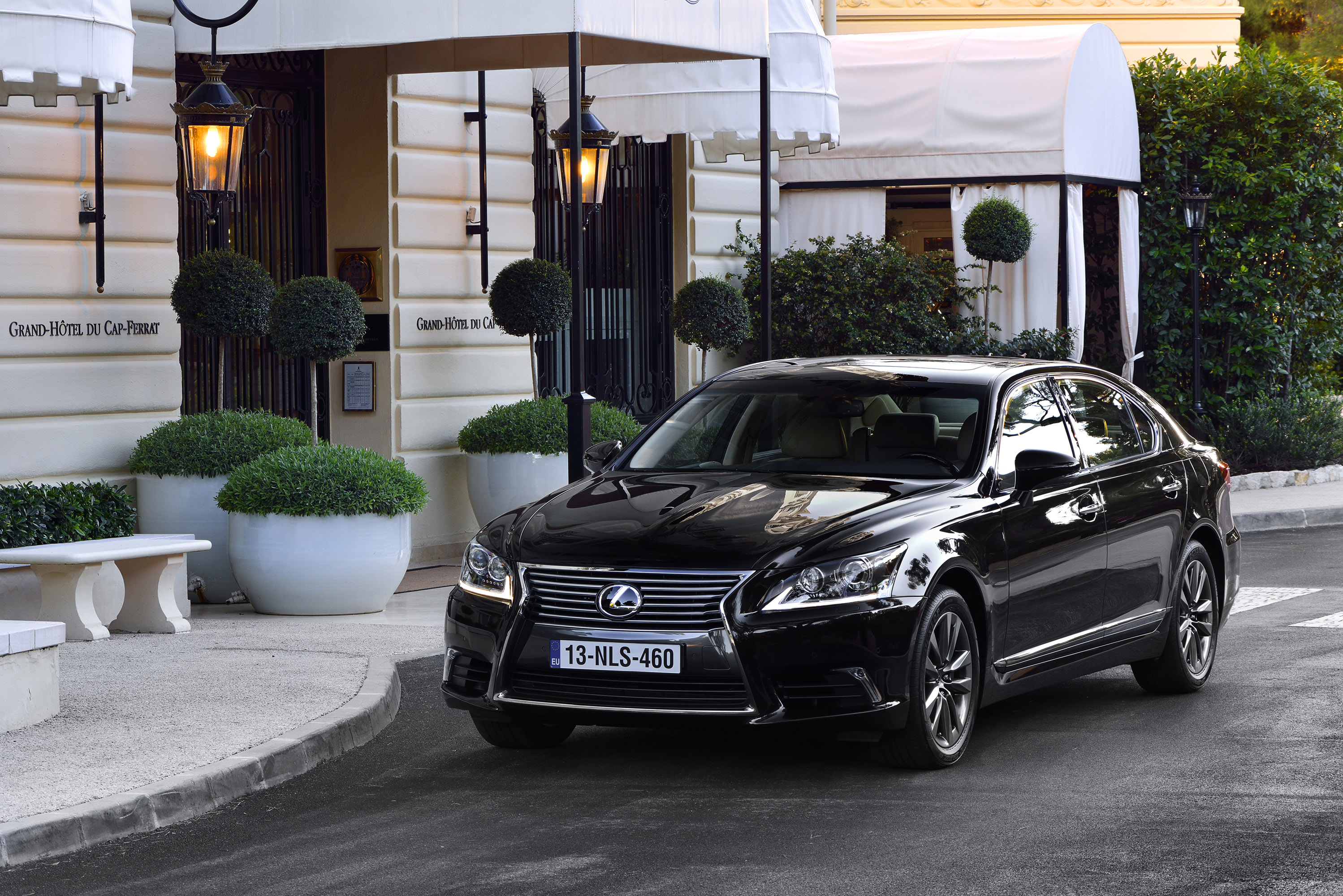 Lexus LS EU-Version photo #4