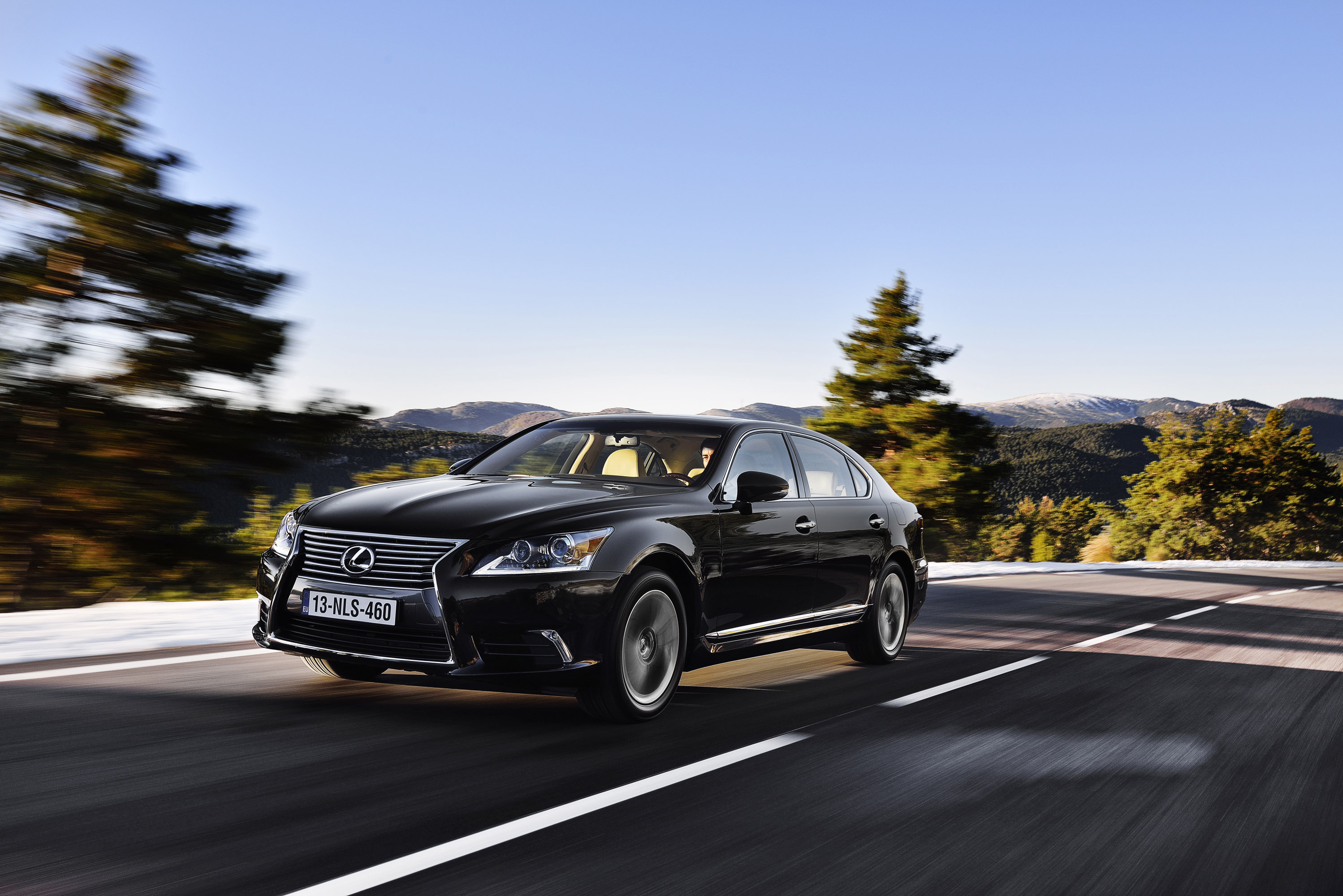 Lexus LS EU-Version photo #25
