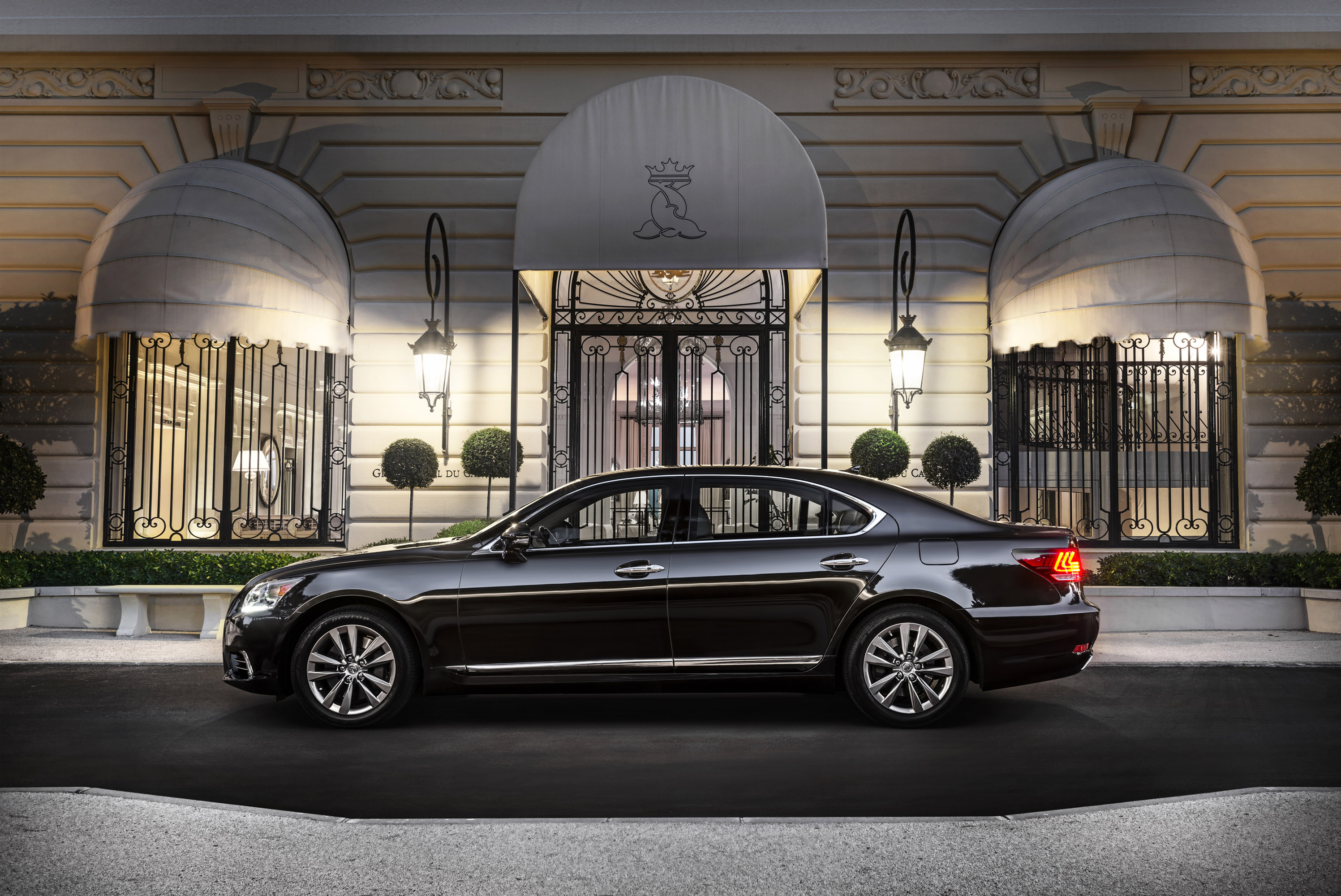 Lexus LS EU-Version photo #62