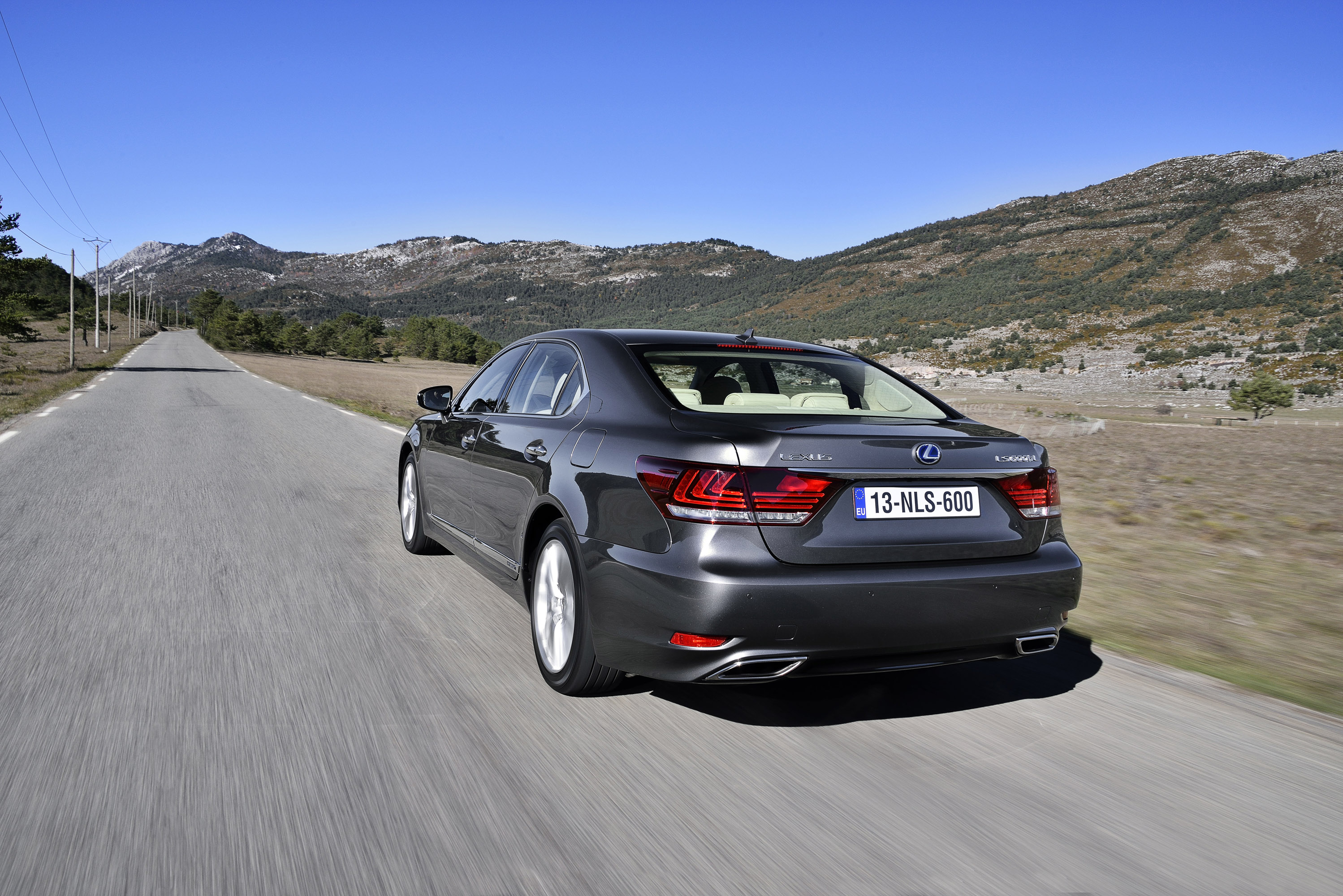 Lexus LS EU-Version photo #65