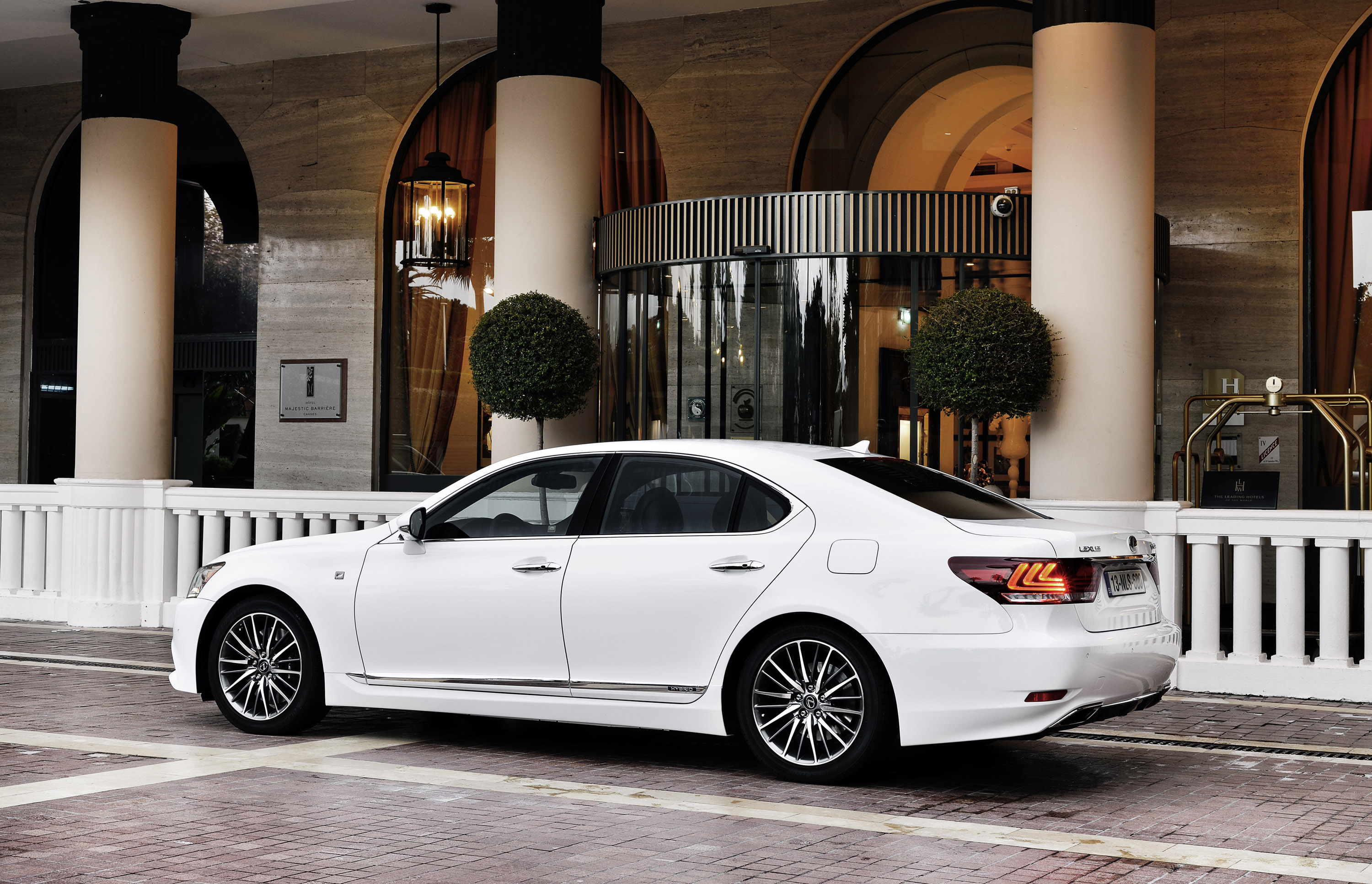 Lexus LS EU-Version photo #75