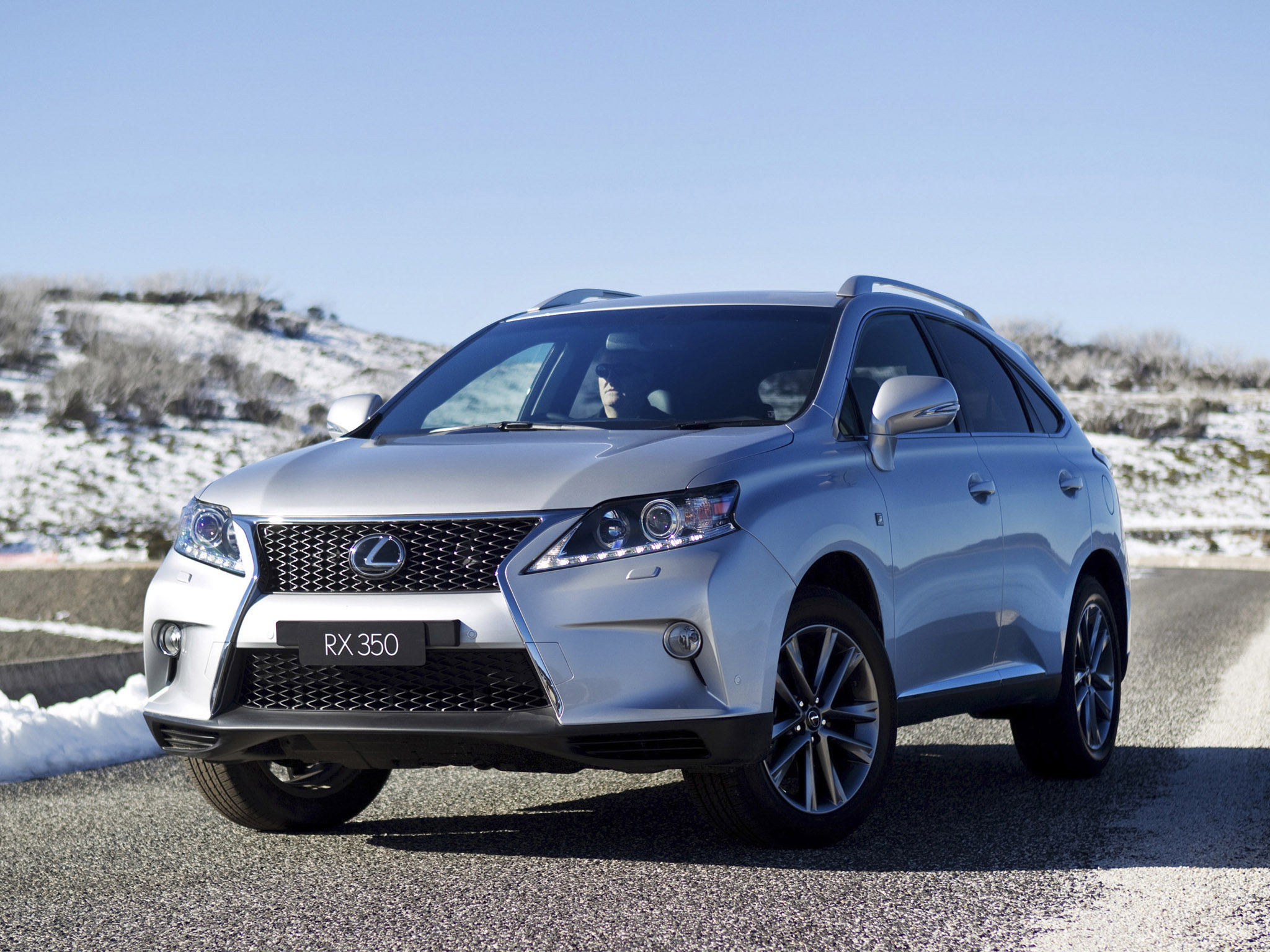 Lexus RX photo #16