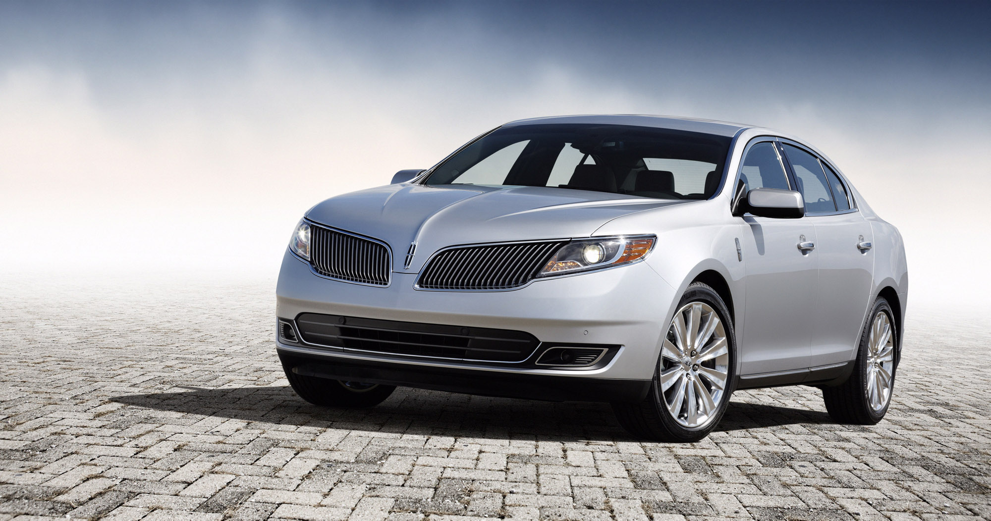 Lincoln MKS photo #1