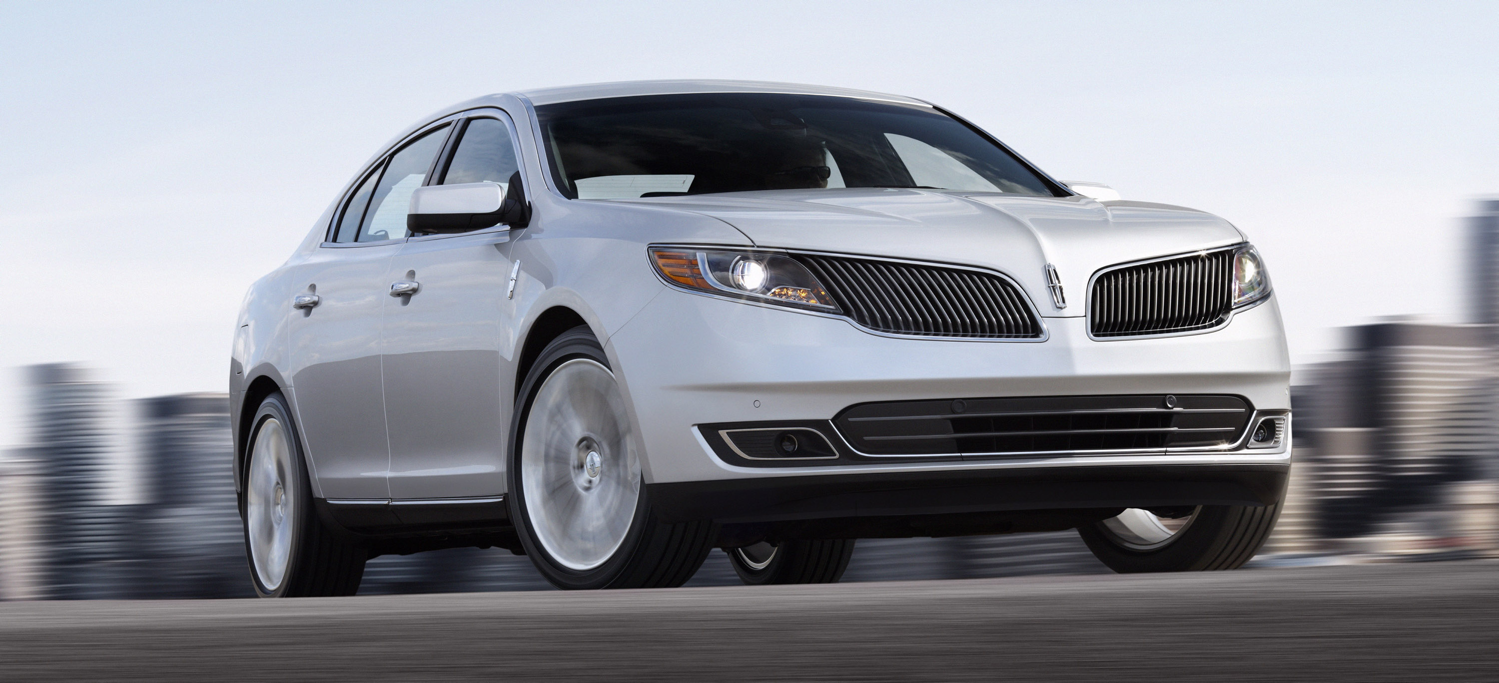 Lincoln MKS photo #3