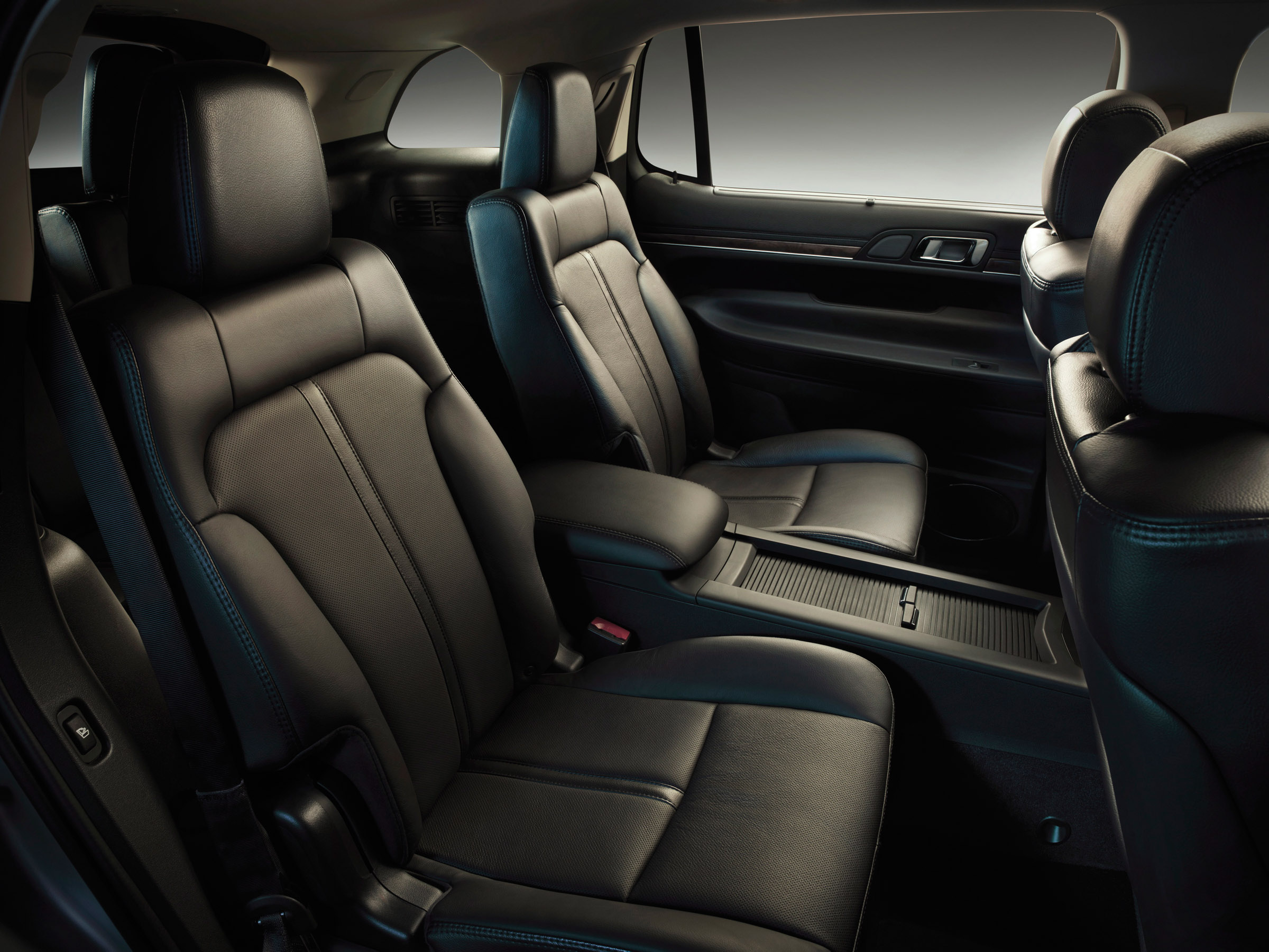 Lincoln MKT photo #24