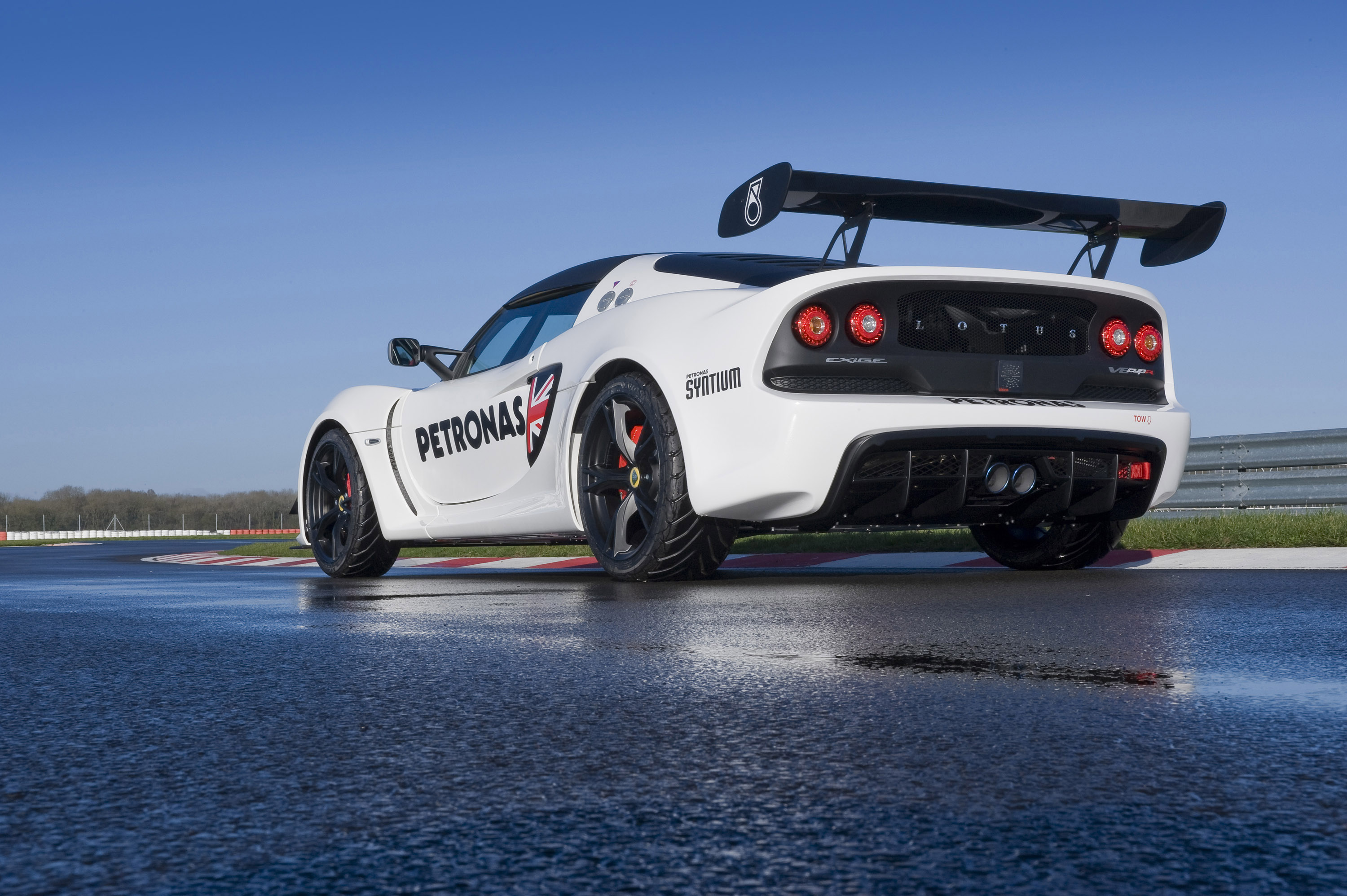 Lotus Exige V6 Cup R photo #16