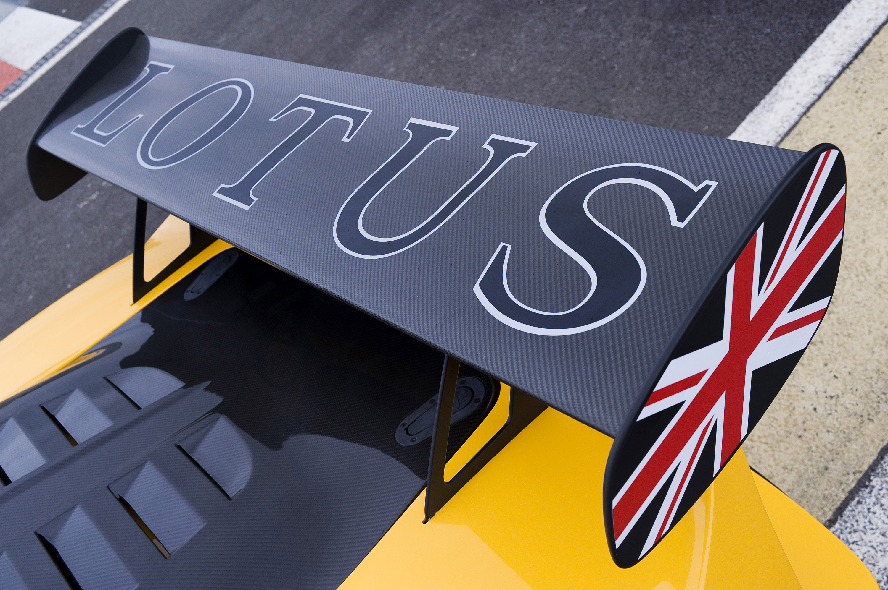 Lotus Exige V6 Cup R photo #21