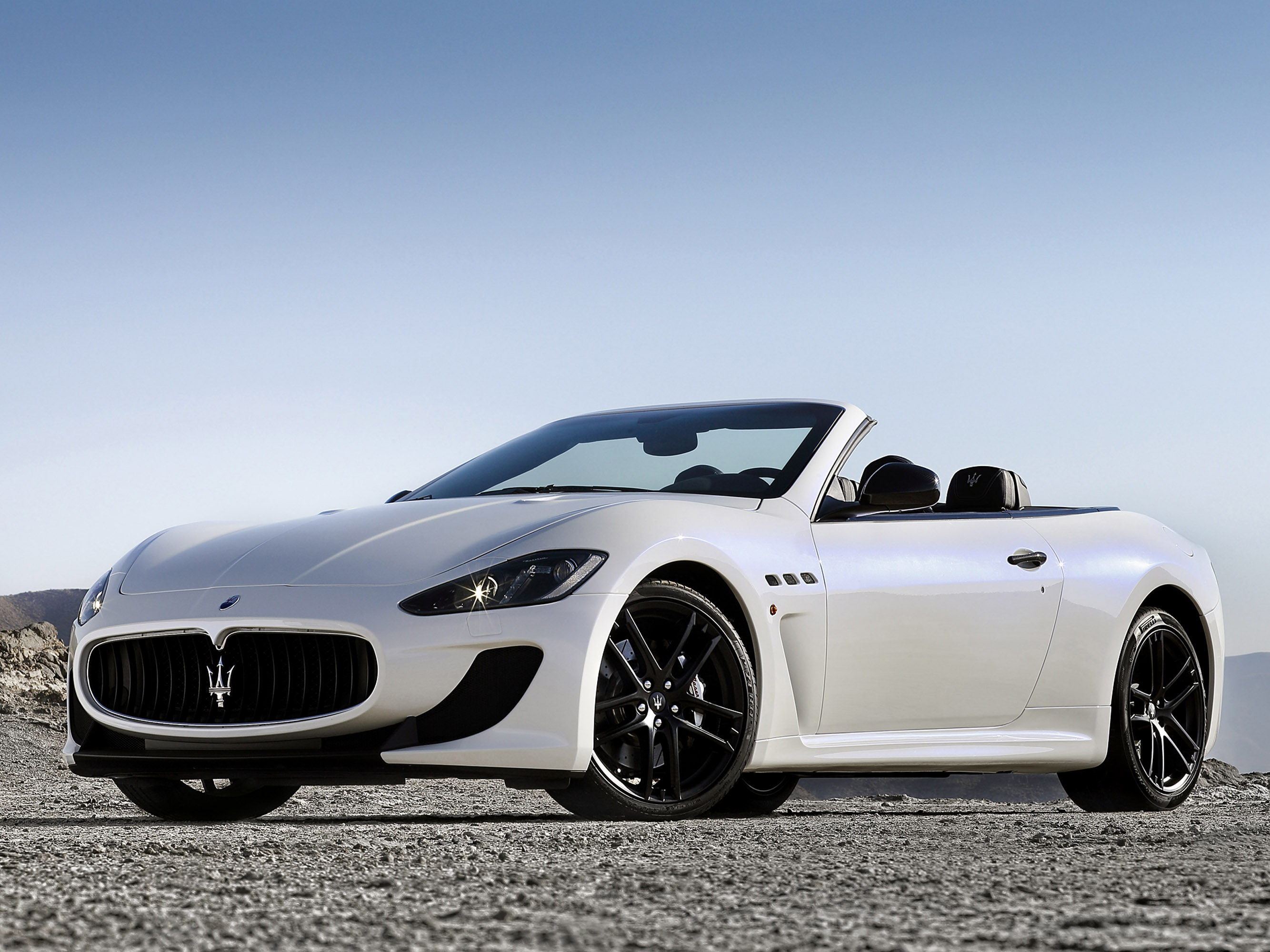 Maserati GranCabrio MC photo #2