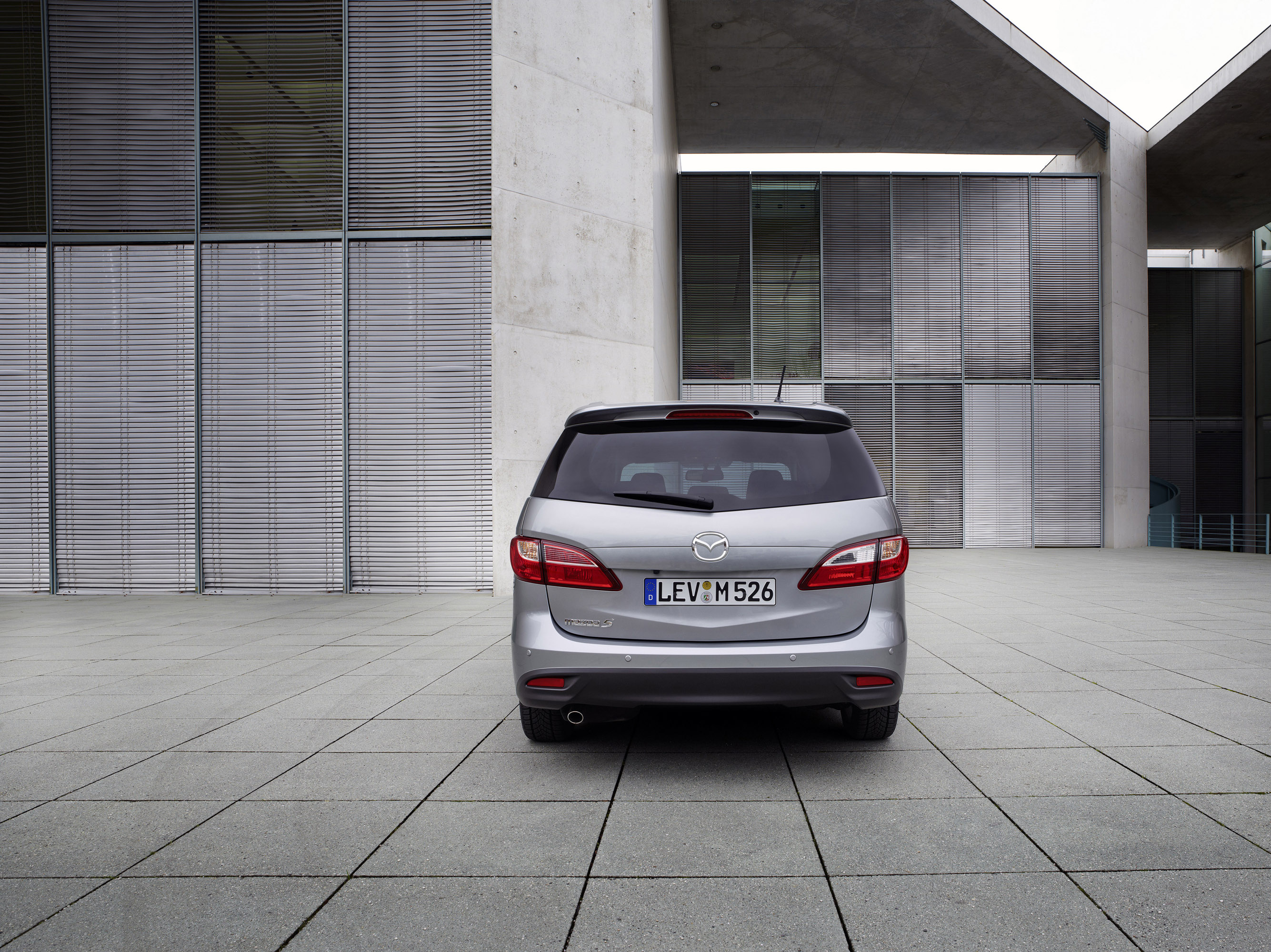 Mazda 5 photo #22