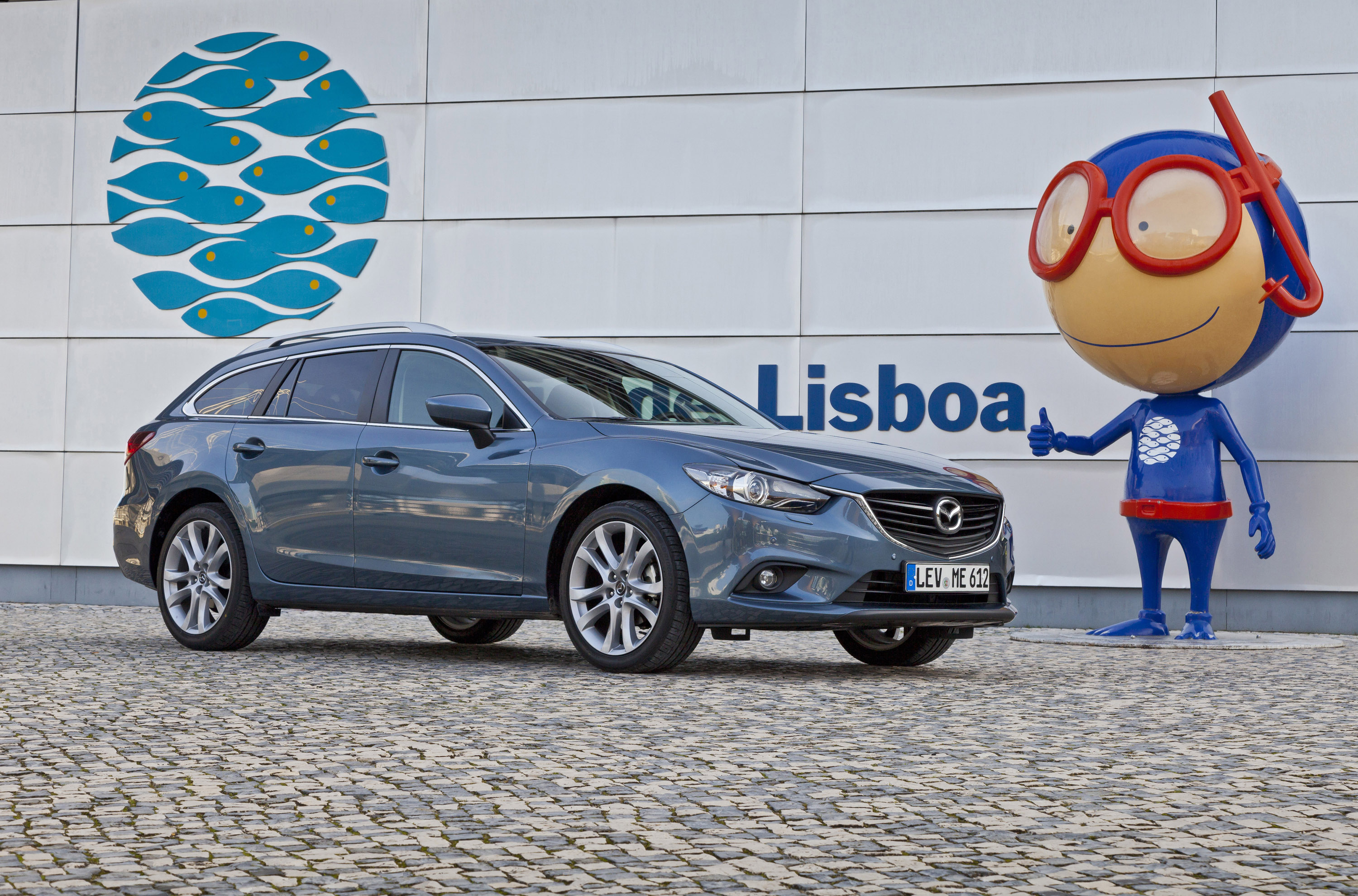 Mazda 6 Wagon photo #25