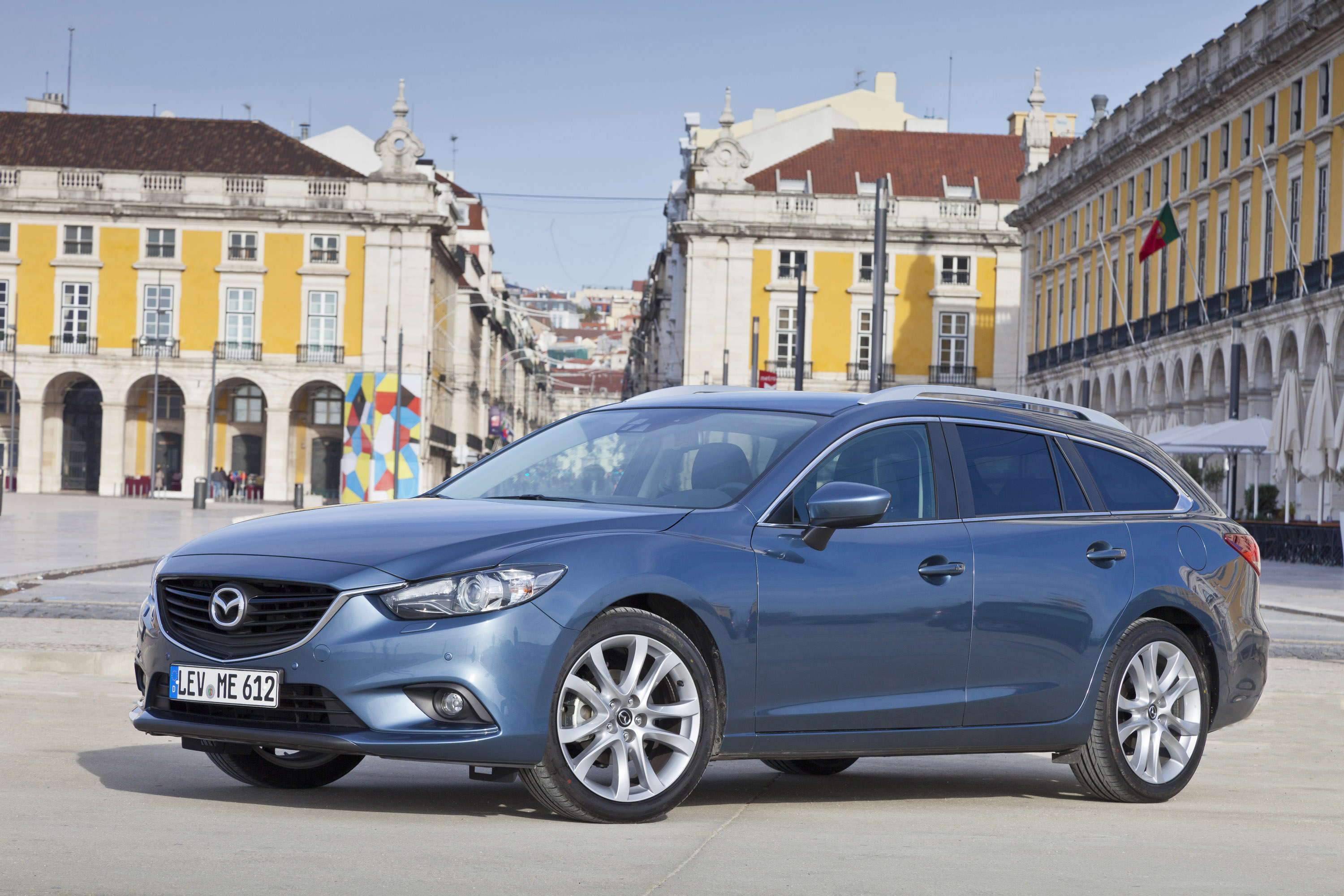 Mazda 6 Wagon photo #27