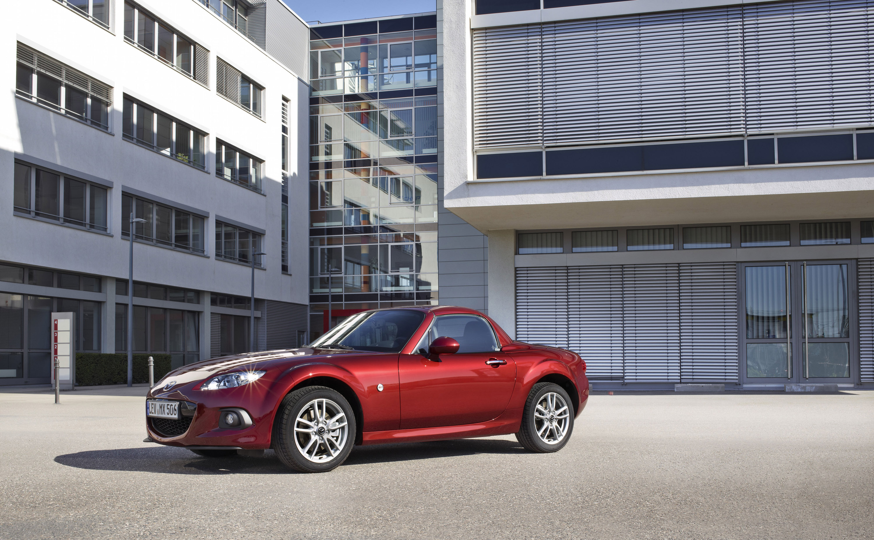 Mazda MX-5 Roadster Coupe photo #19