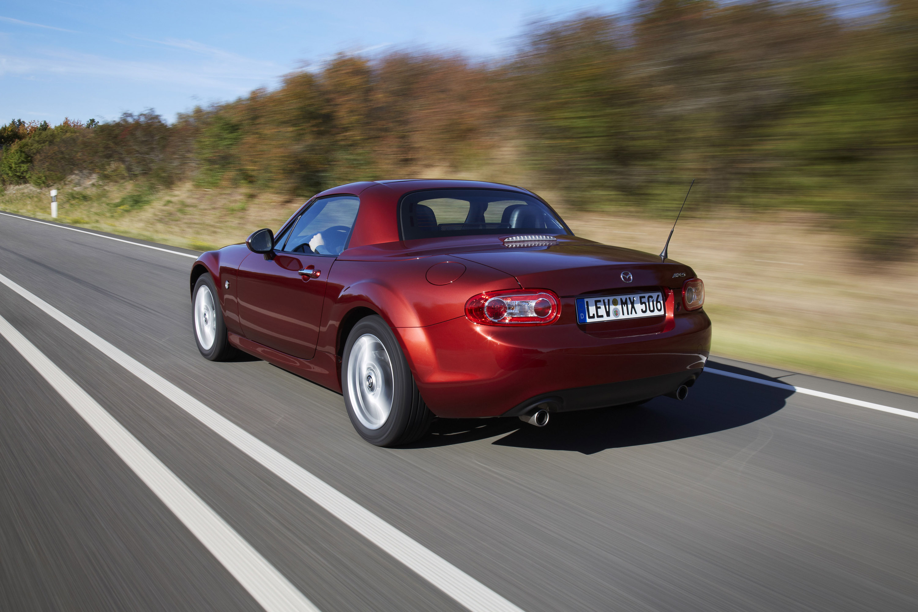 Mazda MX-5 Roadster Coupe photo #25